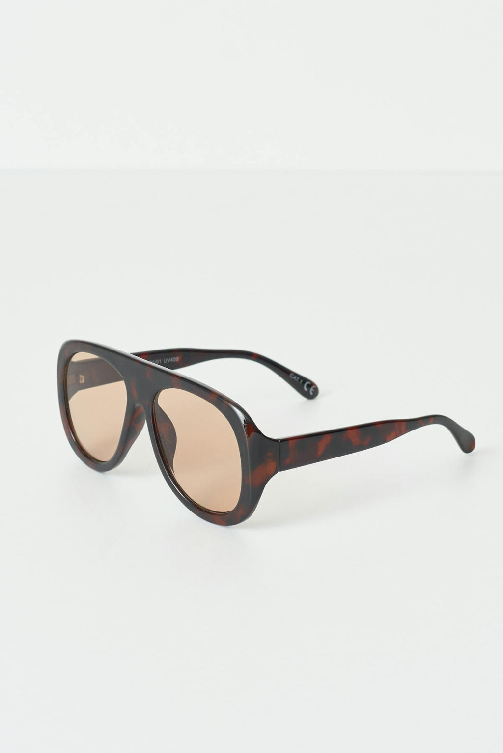 Bold aviator sunglasses