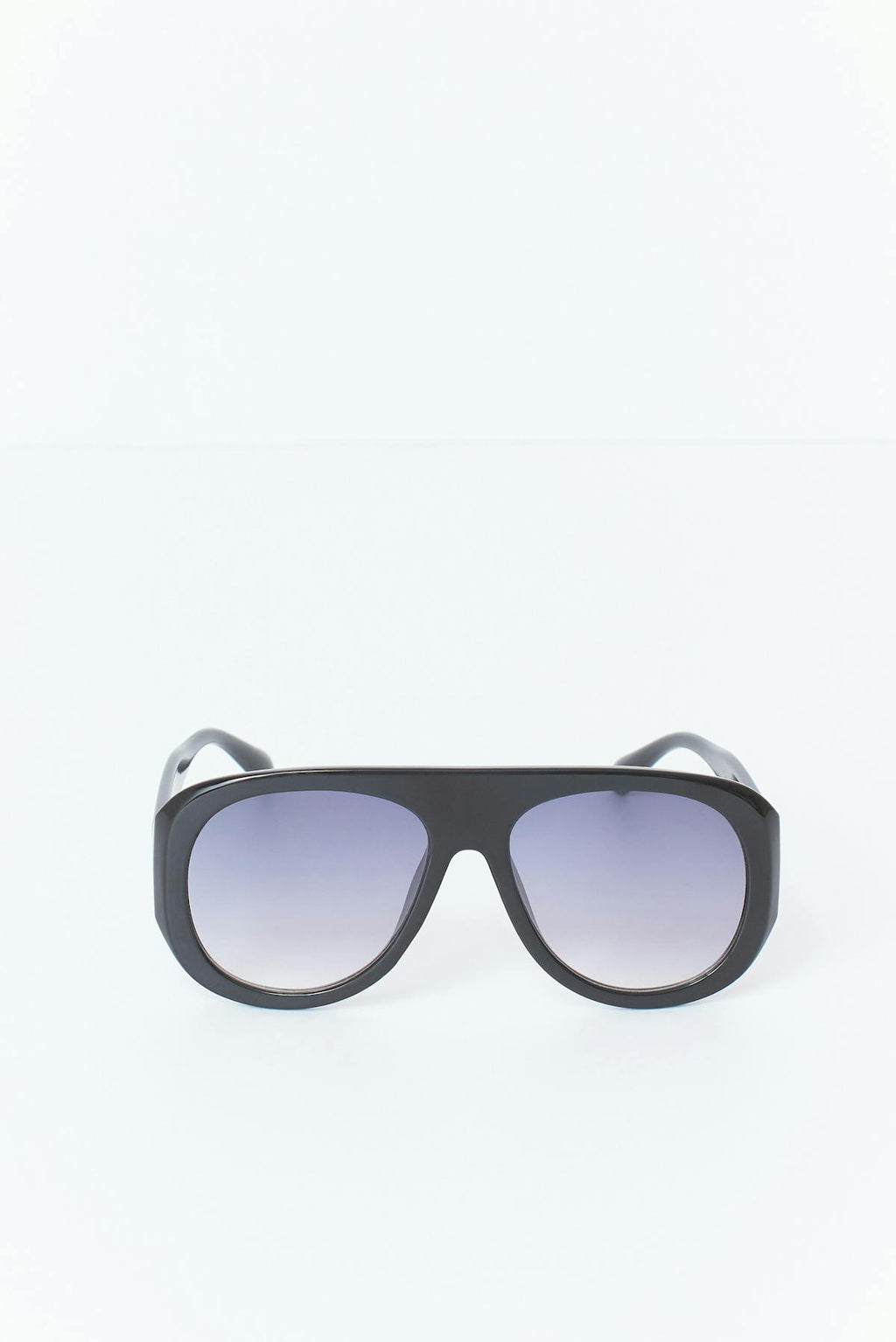 Bold aviator sunglasses