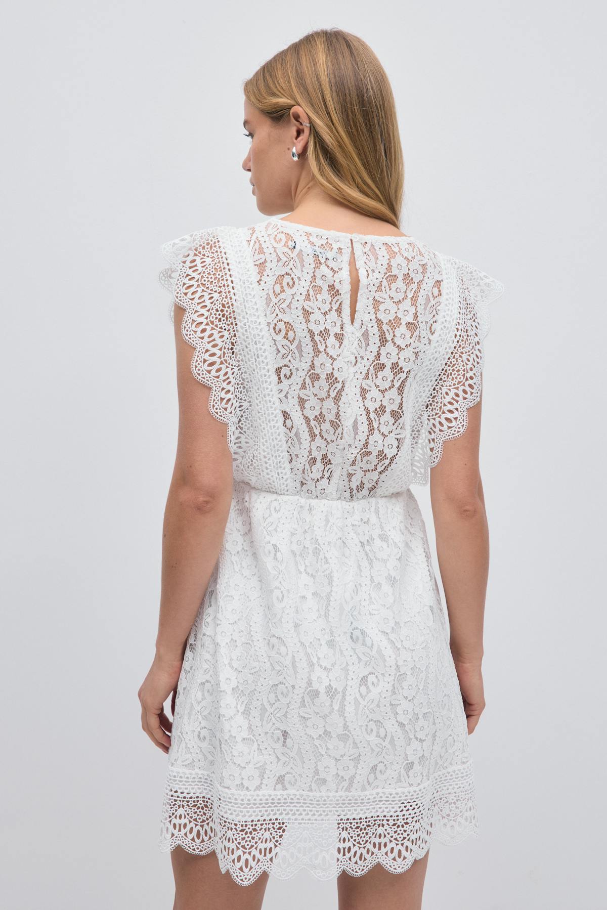 Lace dress