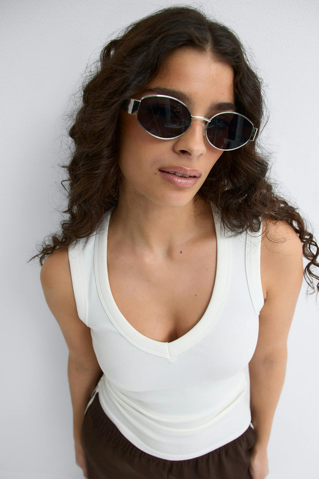 Oval metal frame sunglasses