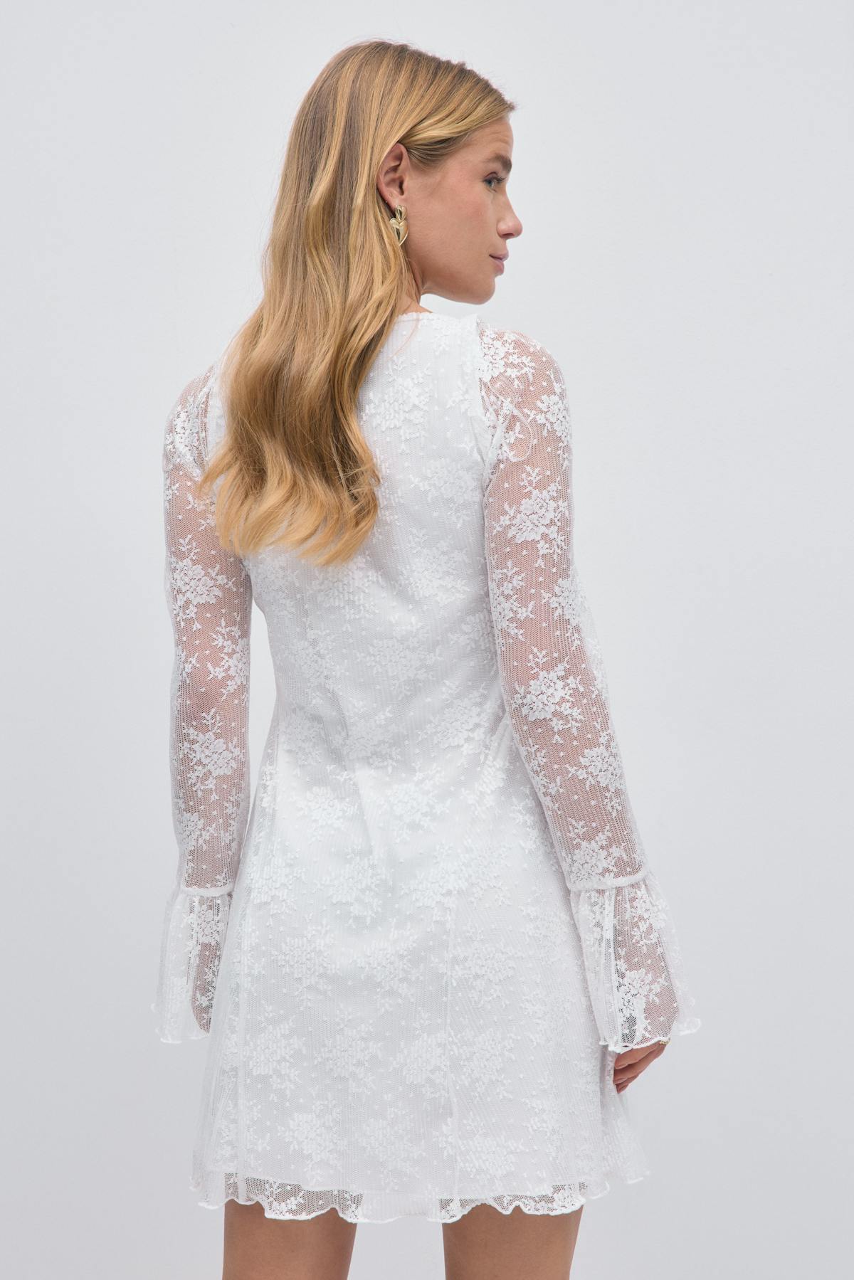 Lace dress