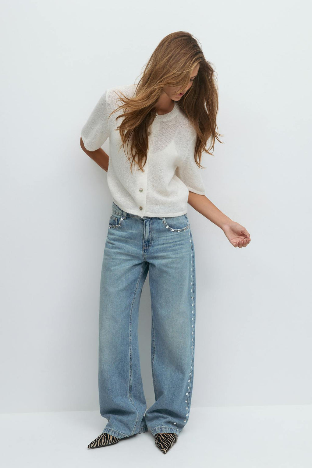Loose knitted cardigan