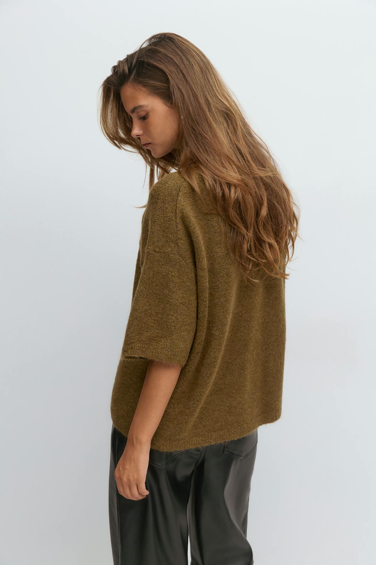 Knitted short sleeve top