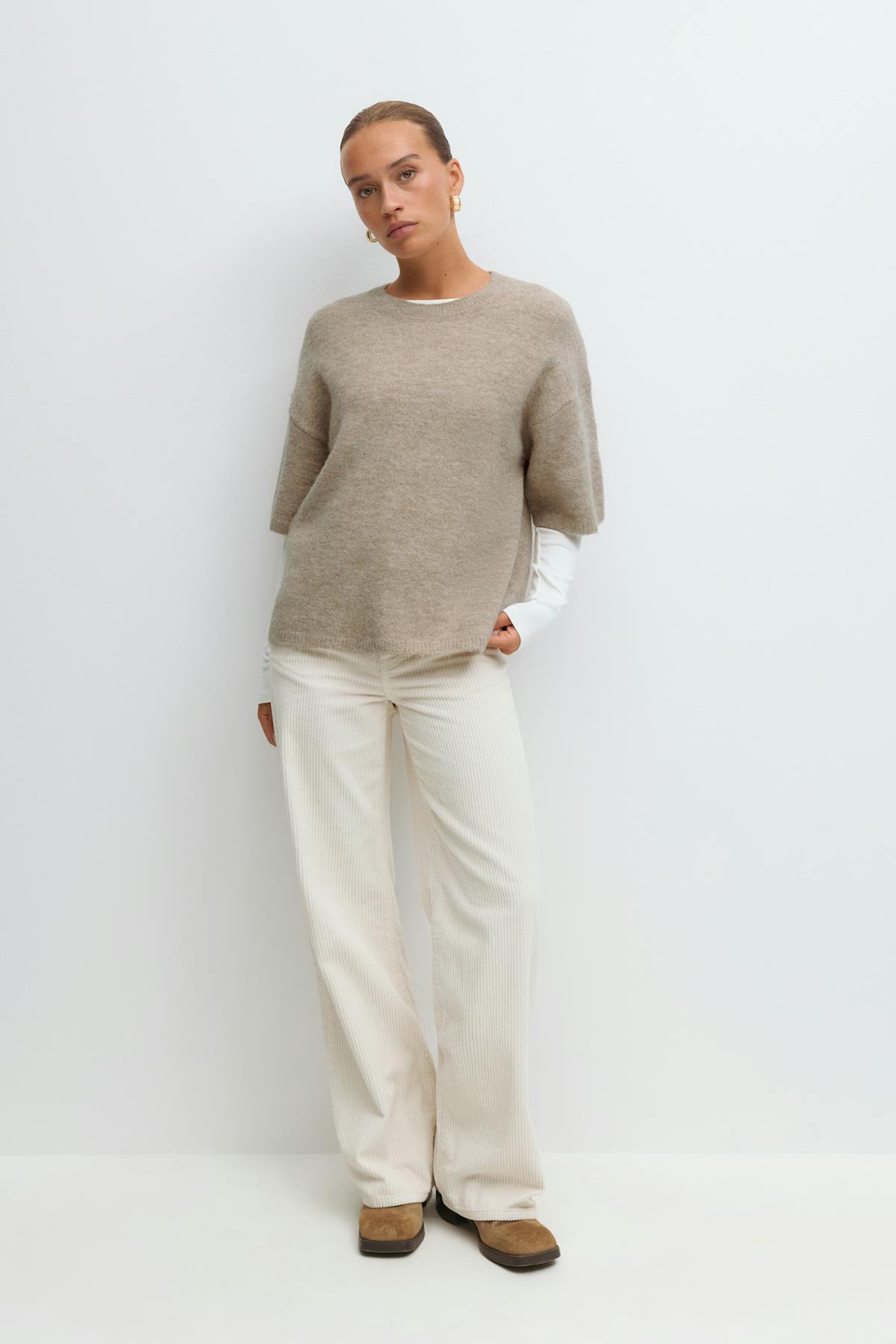 Knitted short sleeve top