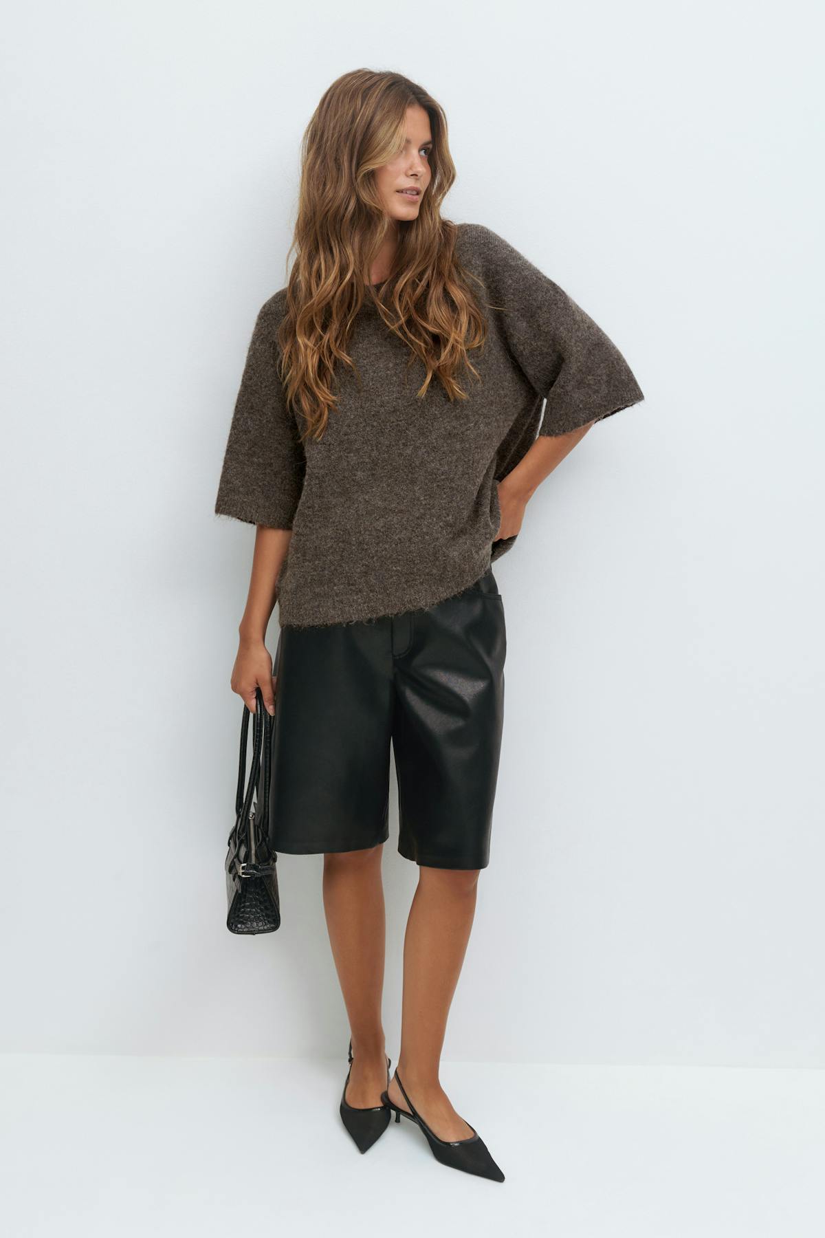 Knitted short sleeve top