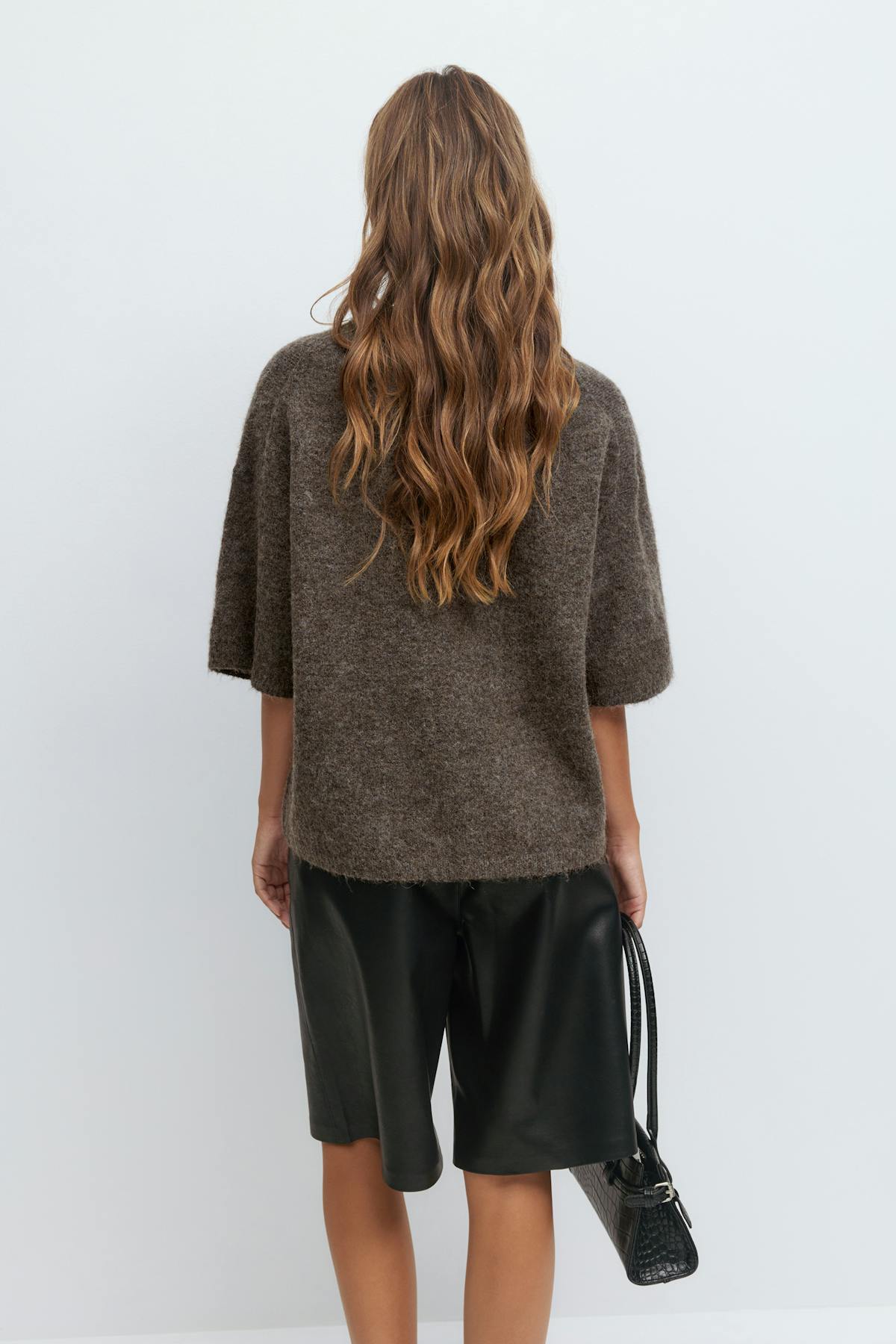 Knitted short sleeve top