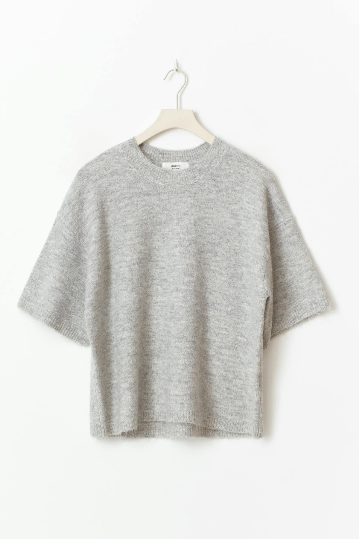 Knitted short sleeve top