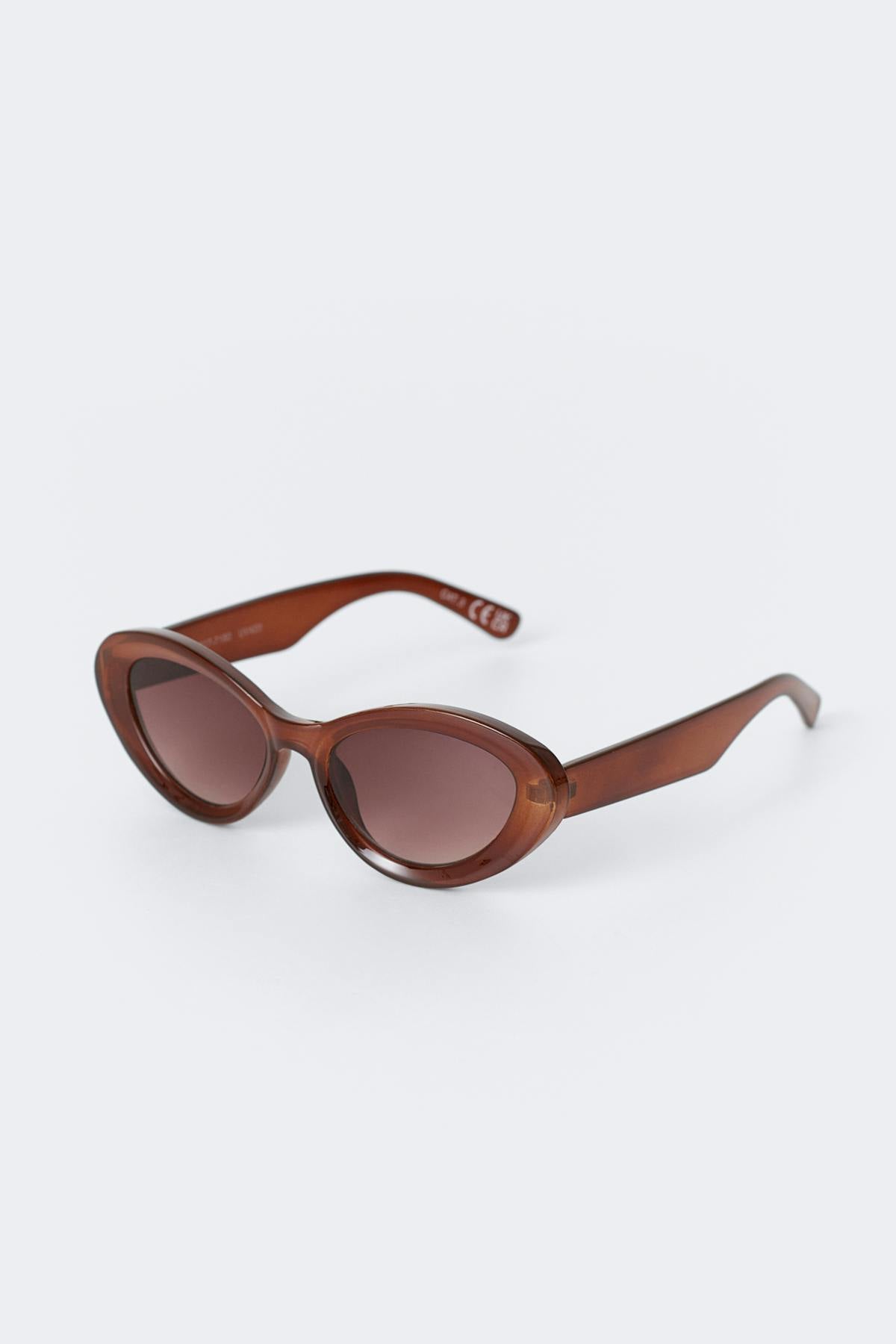 Oval cat eye sunglasses