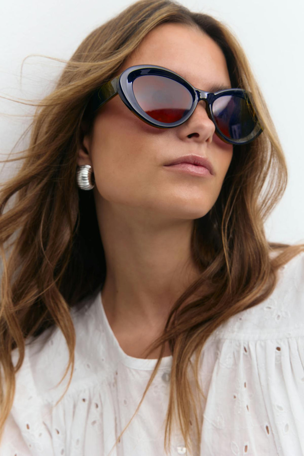 Oval cat eye sunglasses