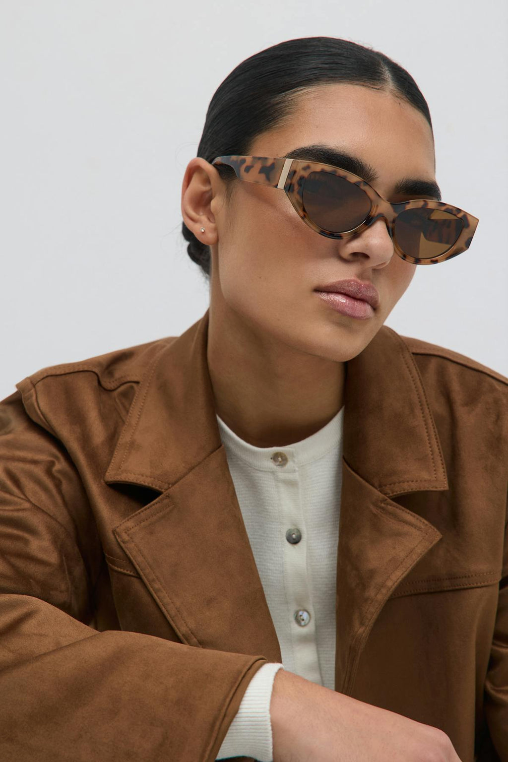 Slim cat eye sunglasses