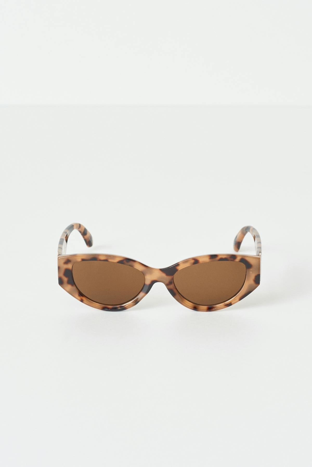 Slim cat eye sunglasses