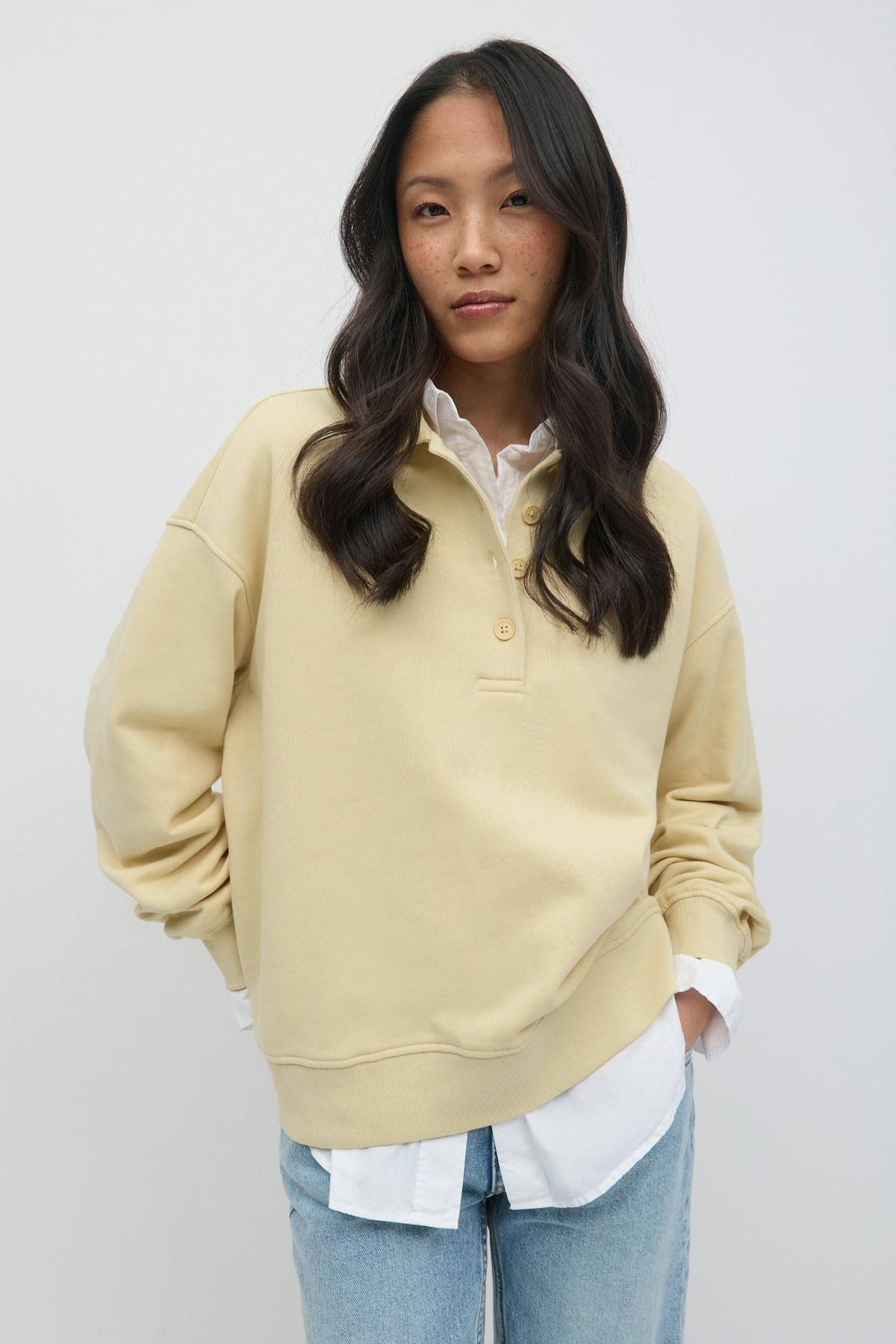 Collar sweater