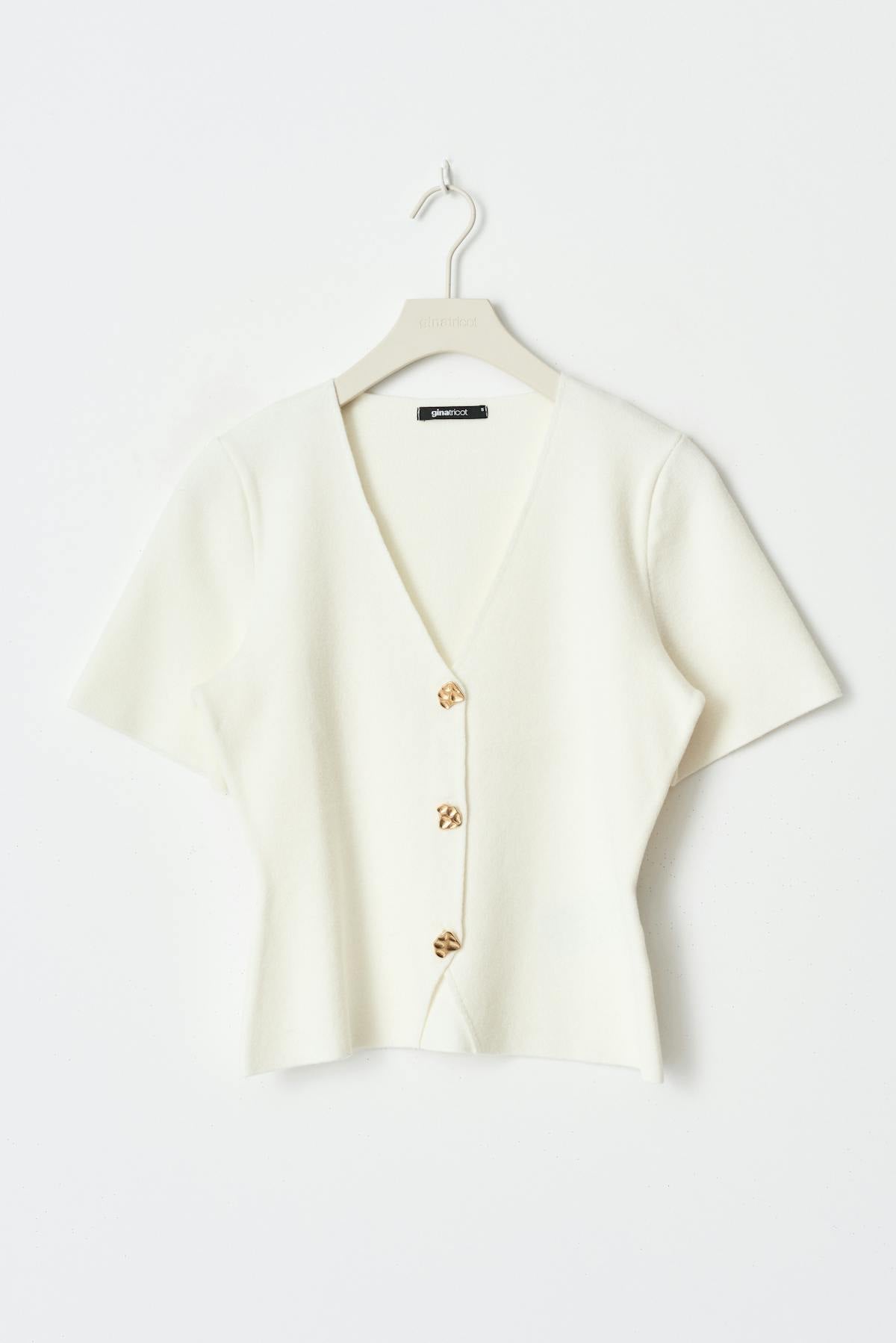 Knitted button top