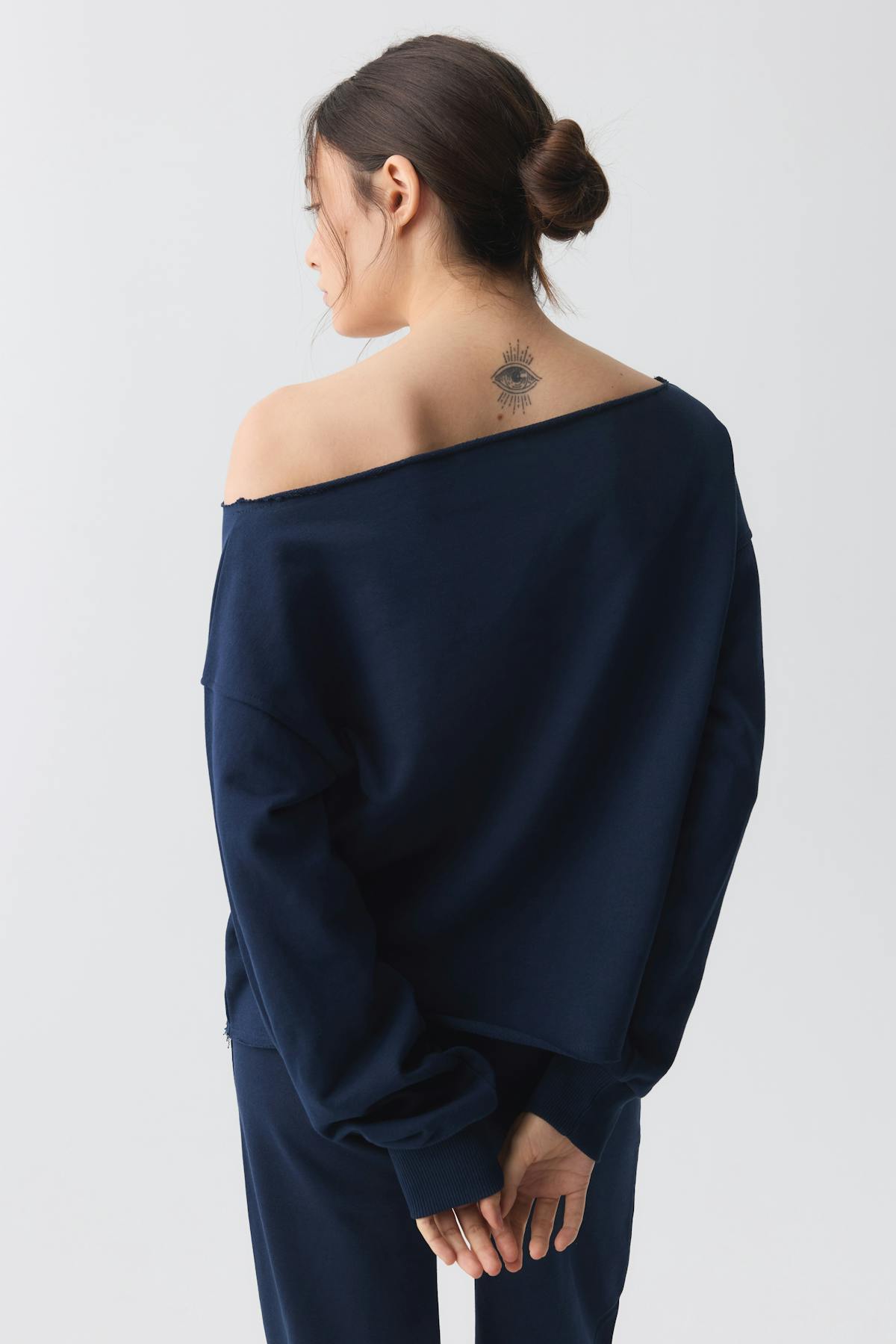 One shoulder sweater