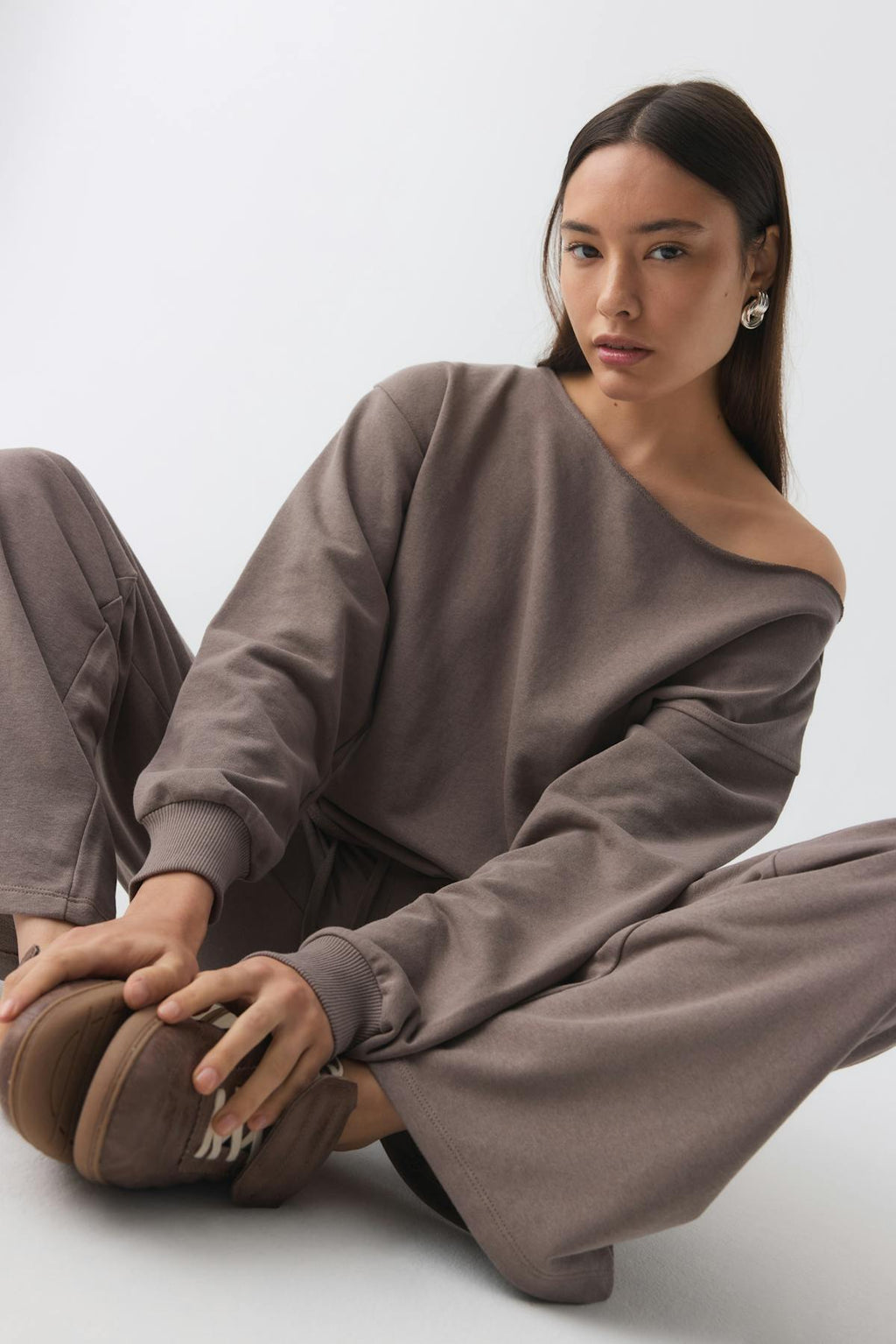 One shoulder sweater
