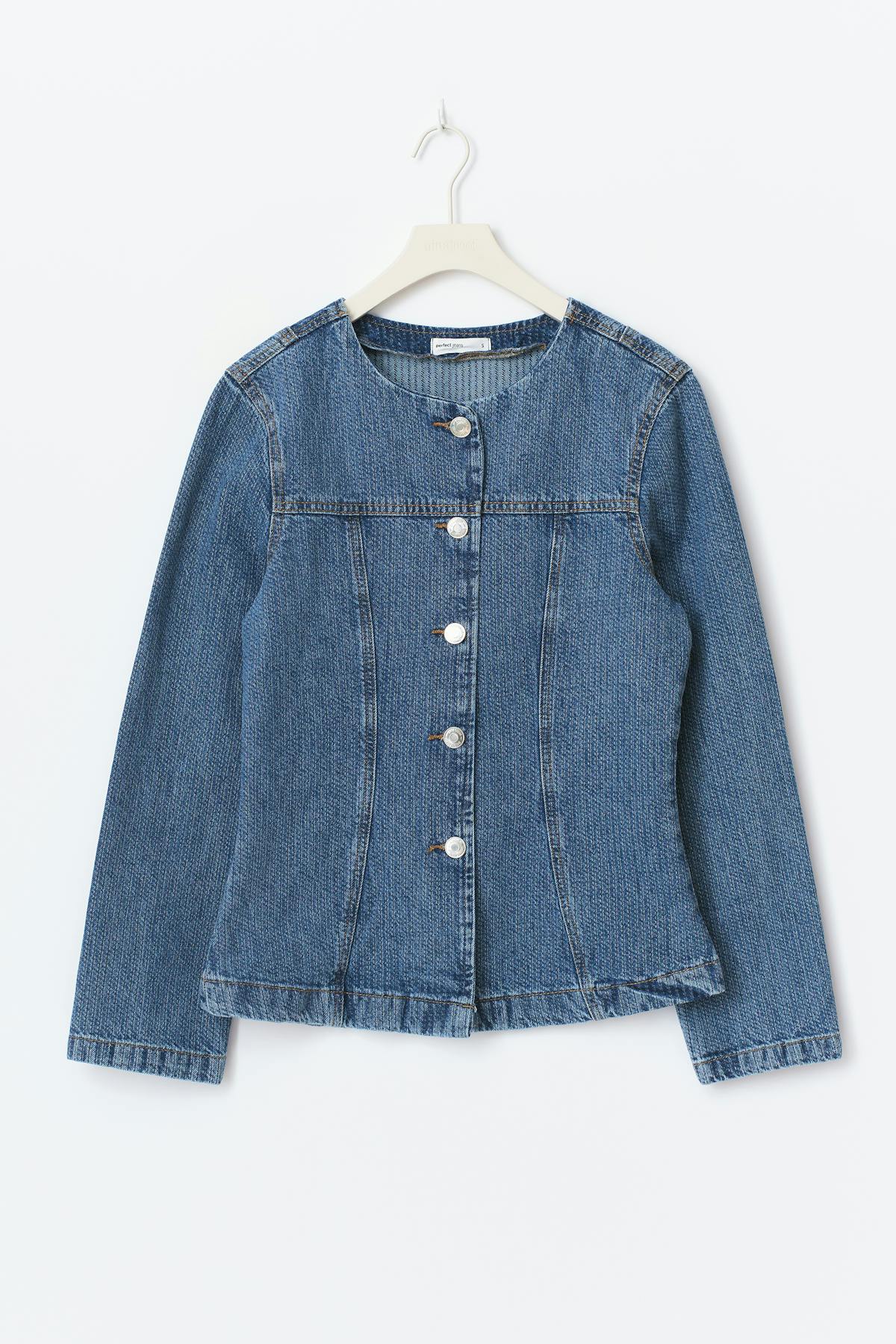 Waist shaped denim jacket