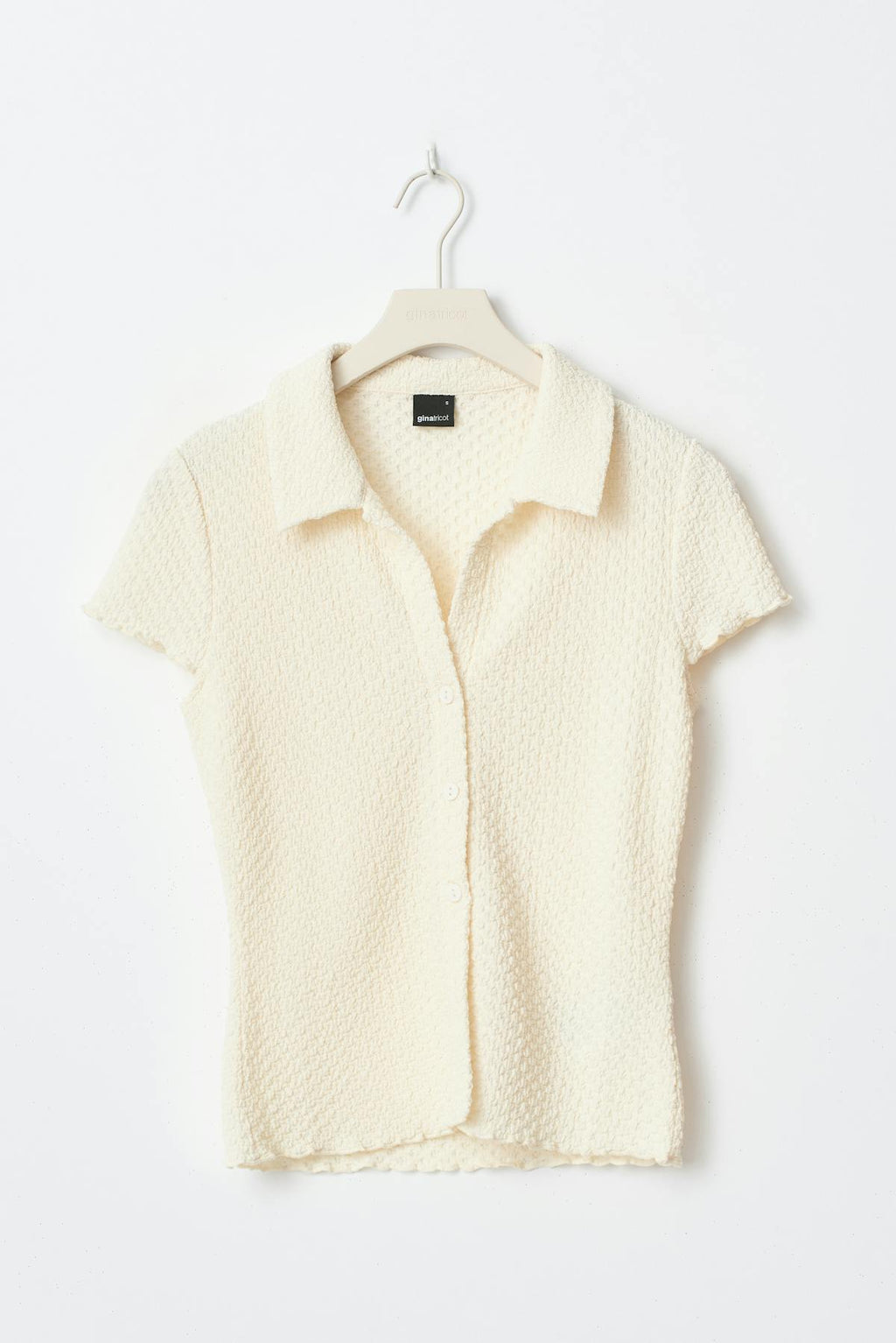 Short sleeve buttoned top