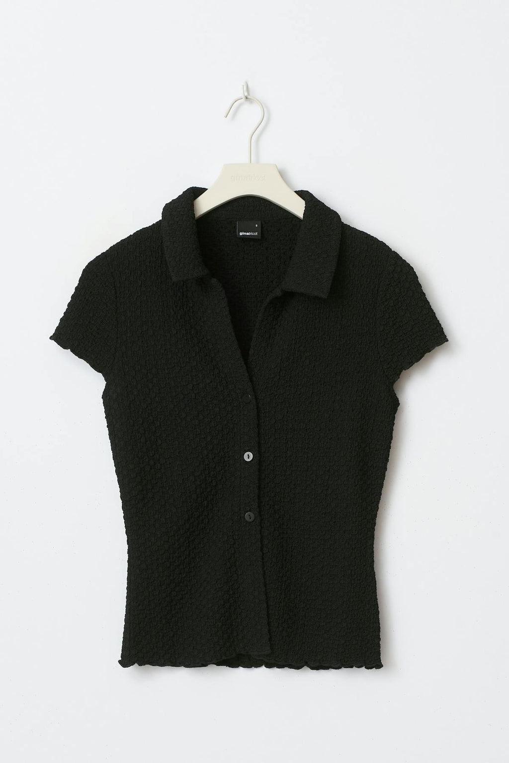 Short sleeve buttoned top