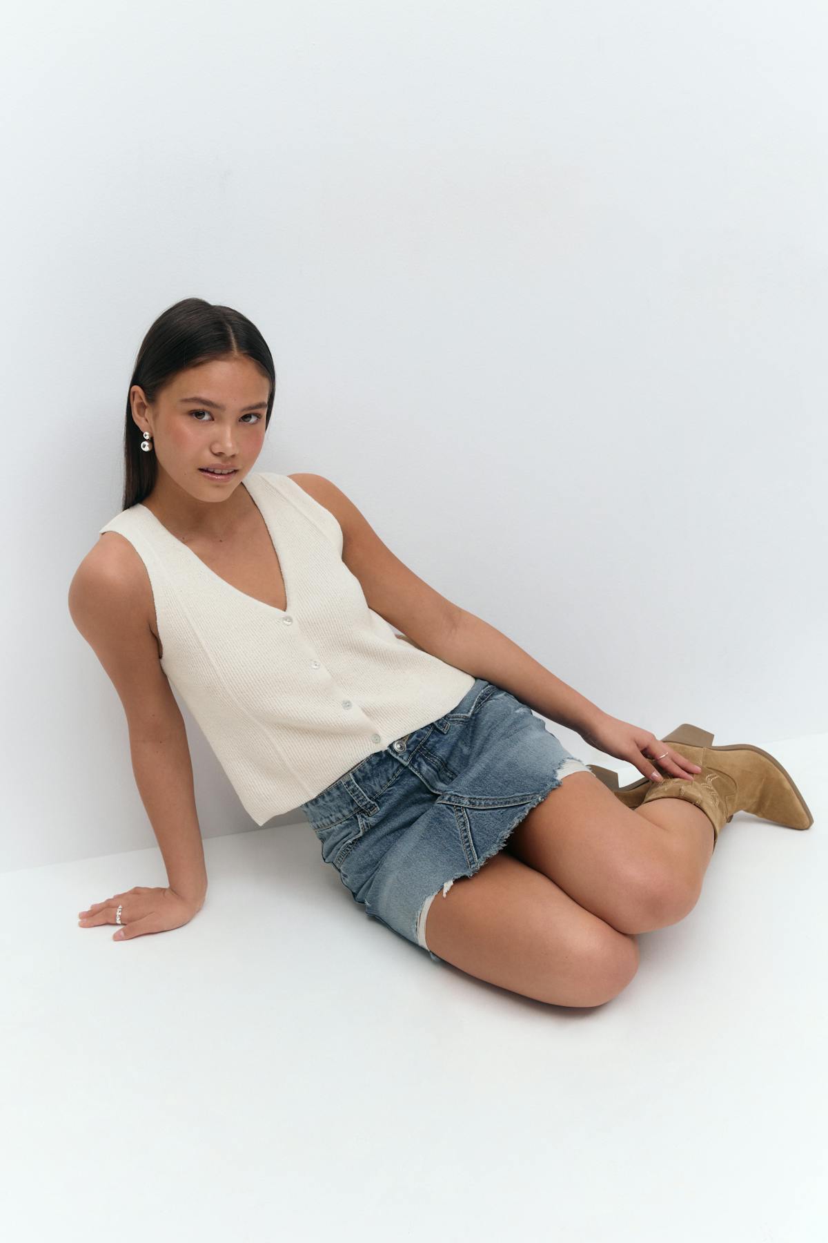 Y knitted vest
