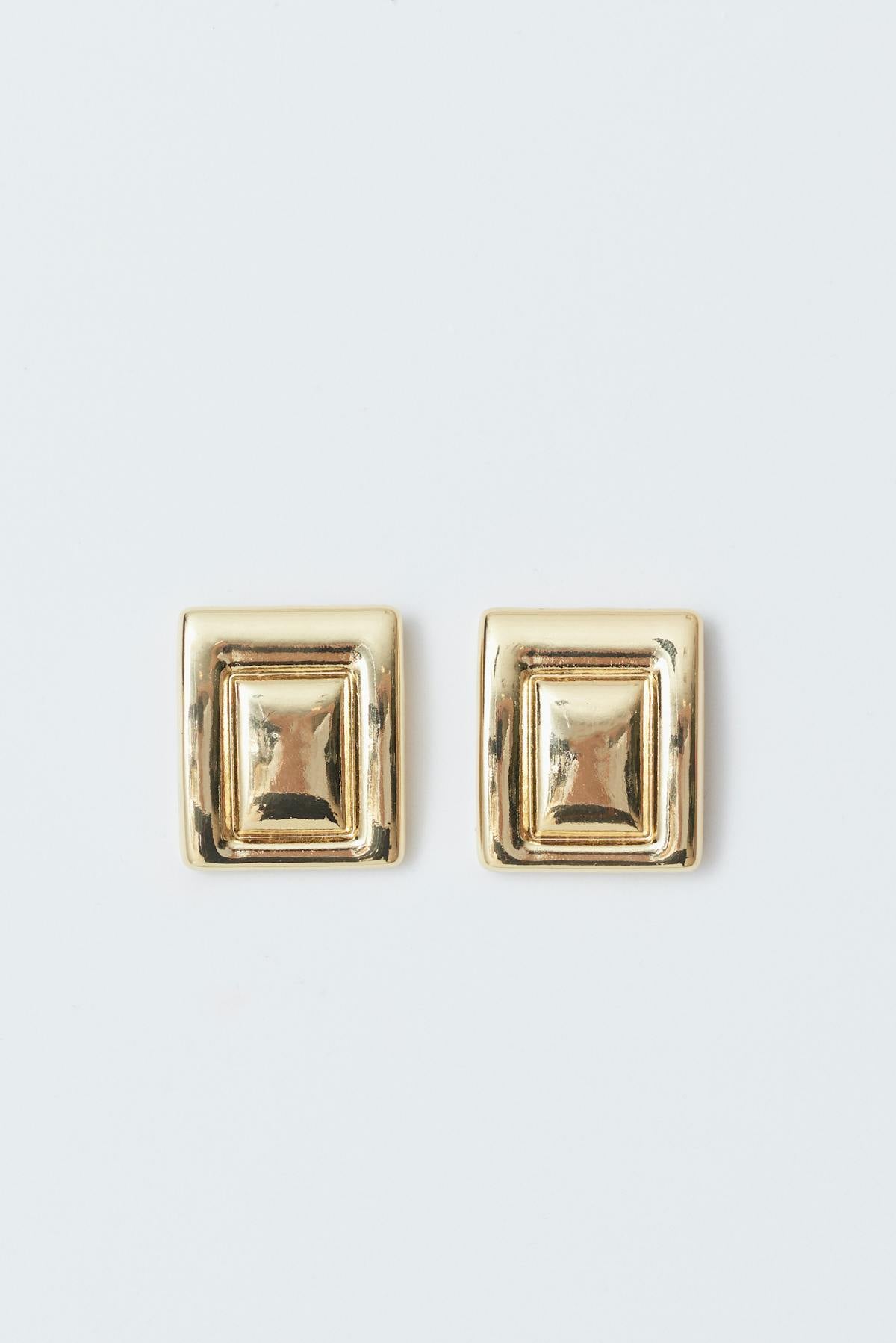 Square earrings