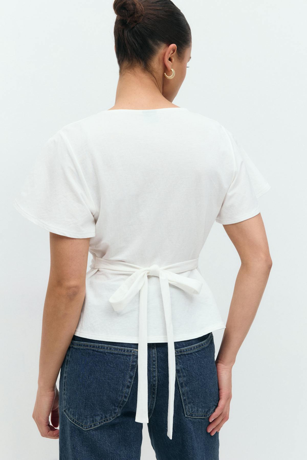 Tie top