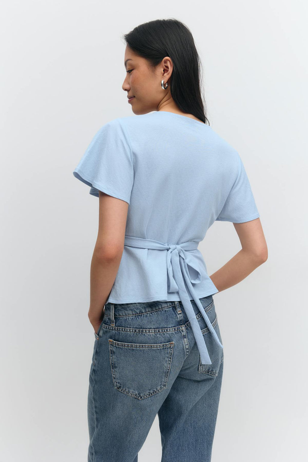 Tie top