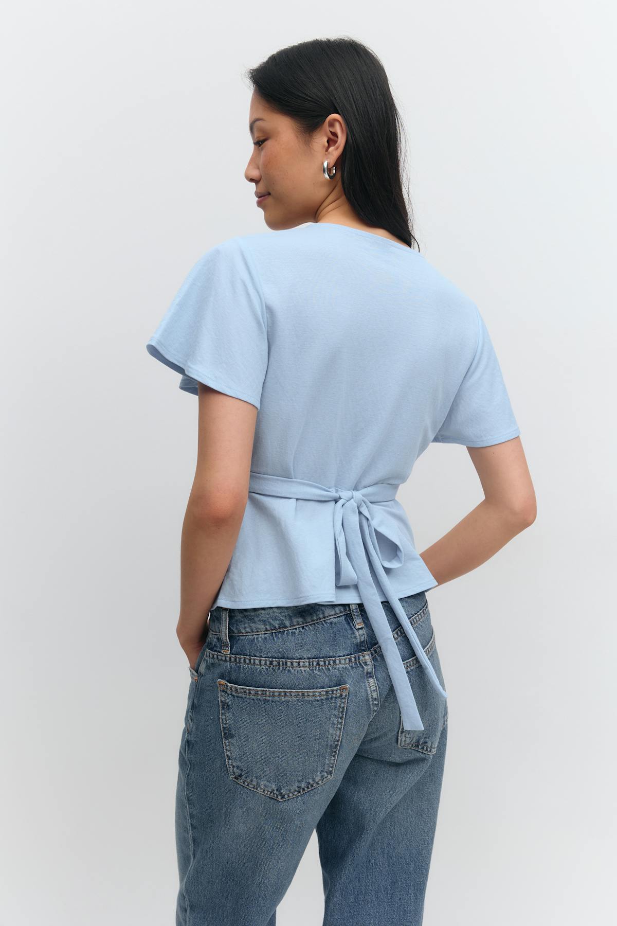 Tie top