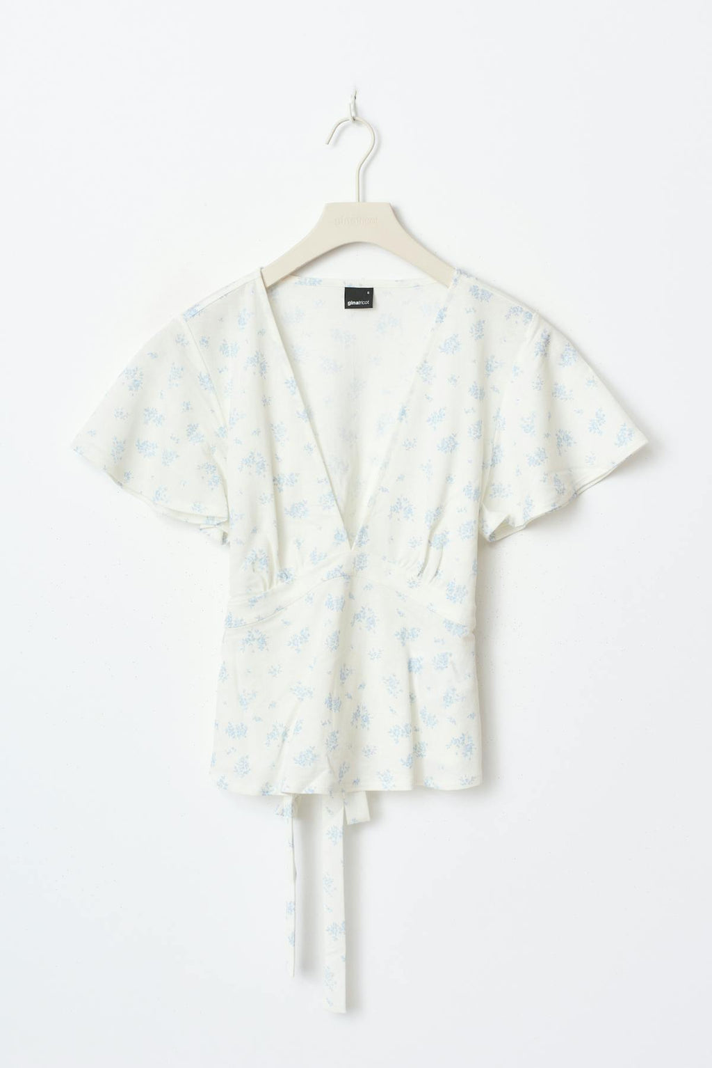 Tie top