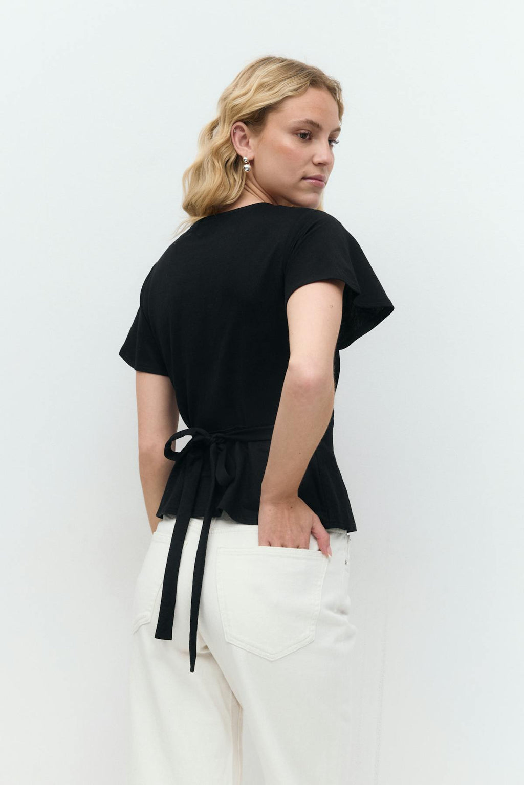 Tie top