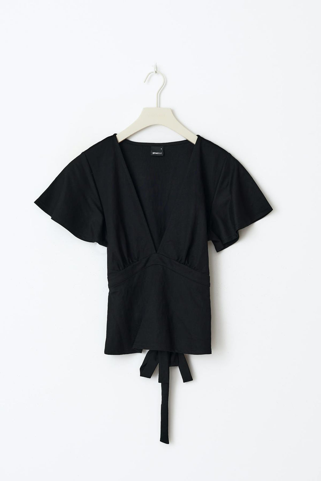 Tie top