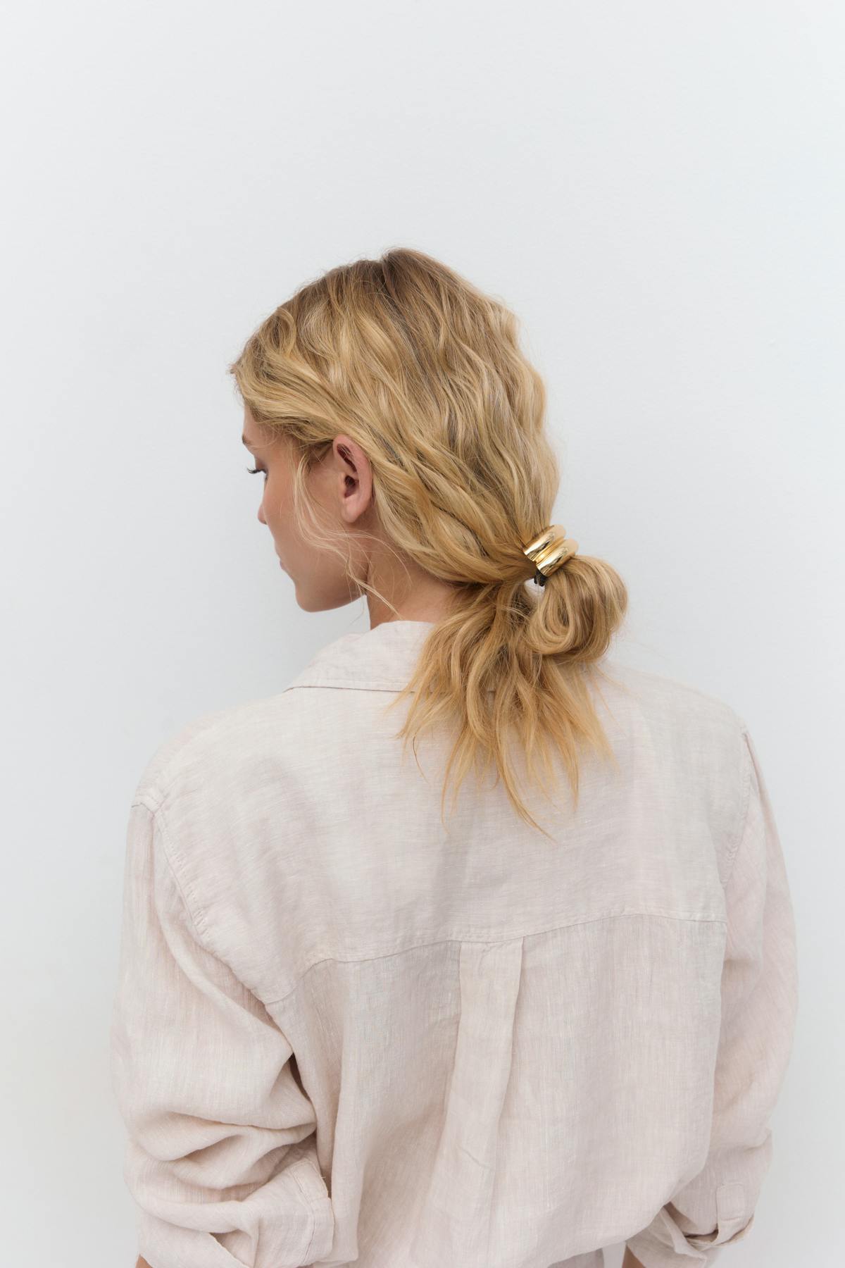 Hair tie