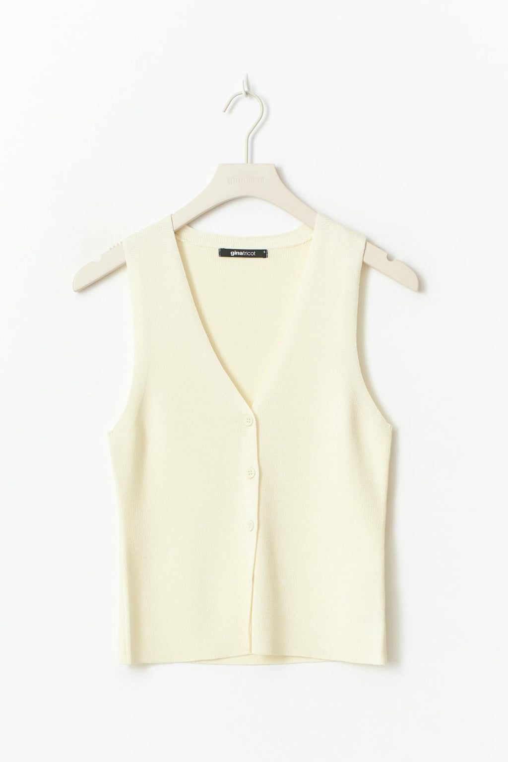 Knitted vest