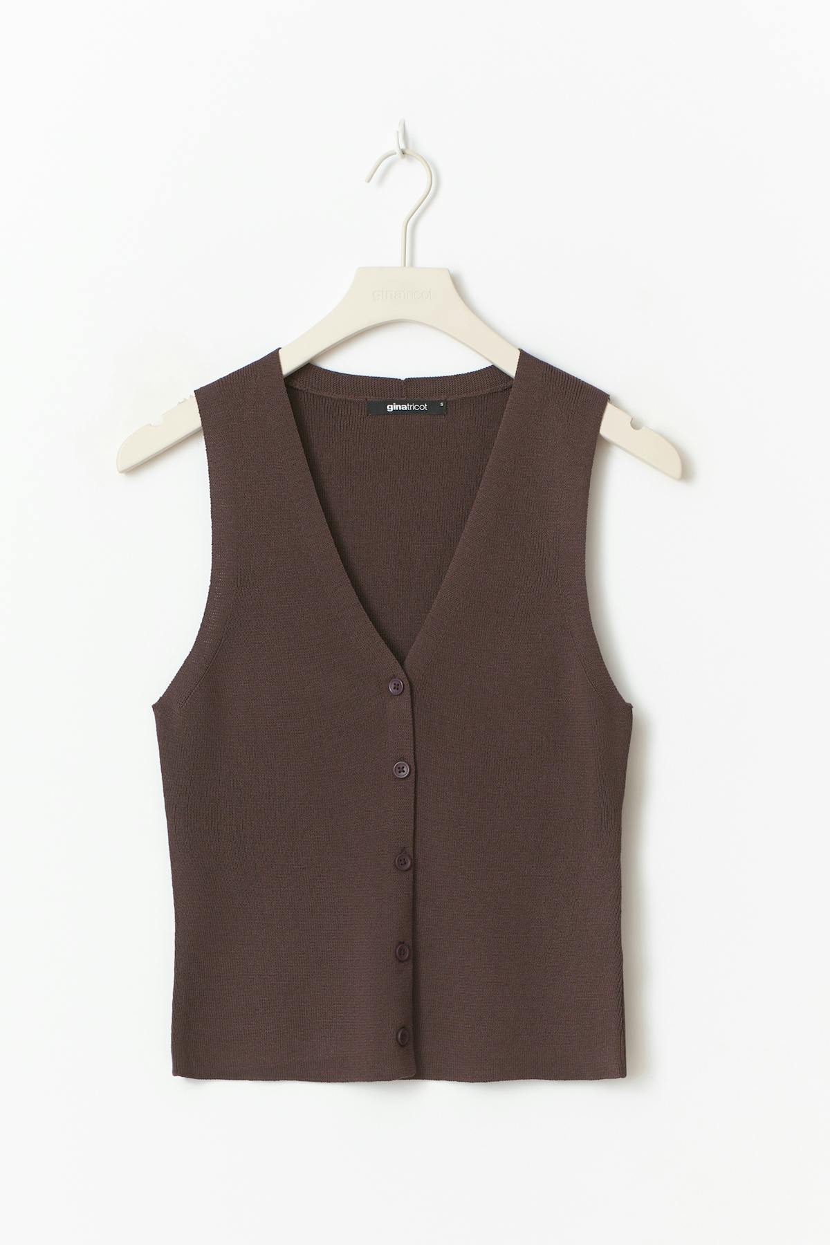 Knitted vest
