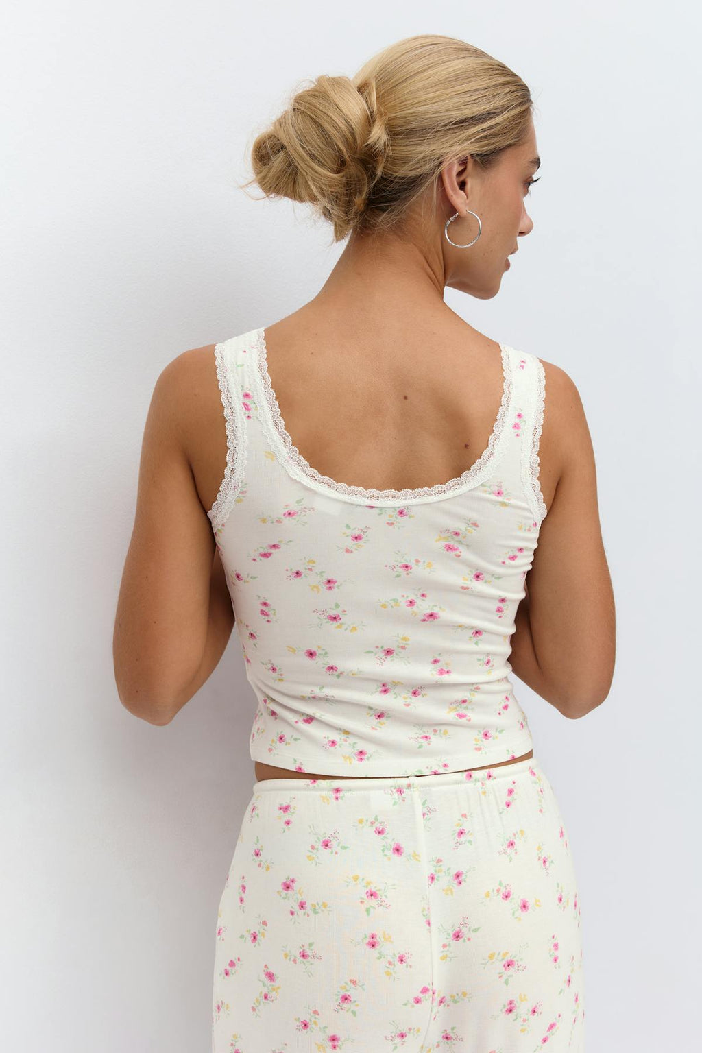 Homewear lace singlet
