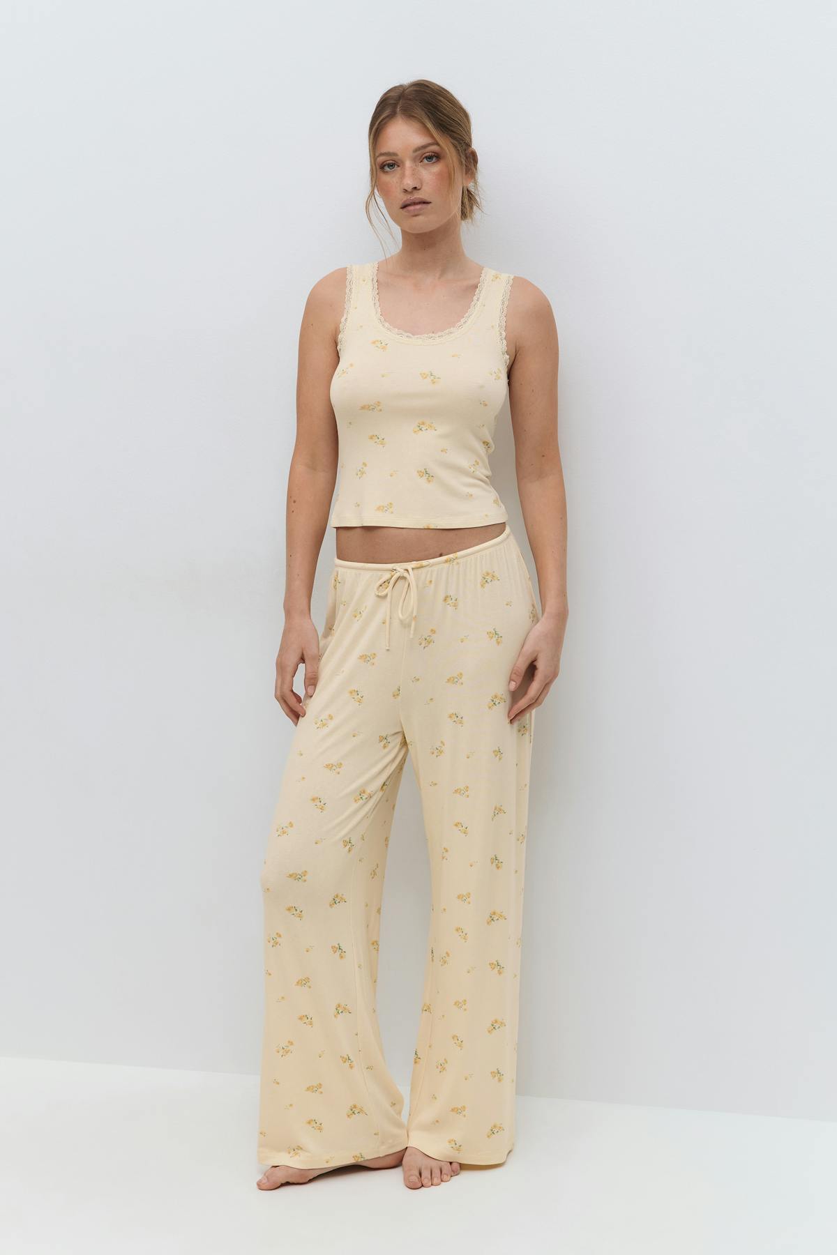 Homewear lace singlet