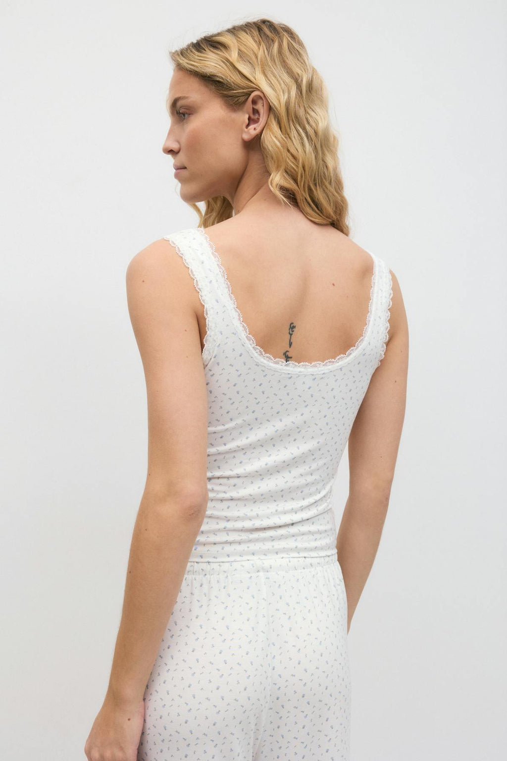 Homewear lace singlet