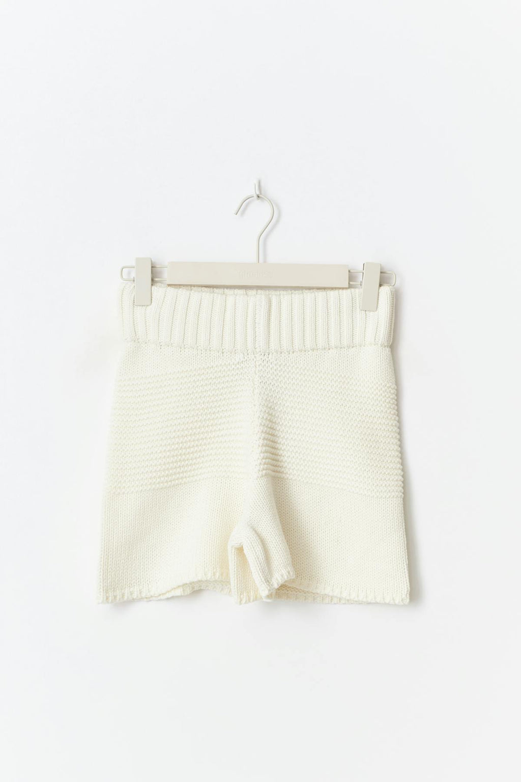 Chunky knitted shorts