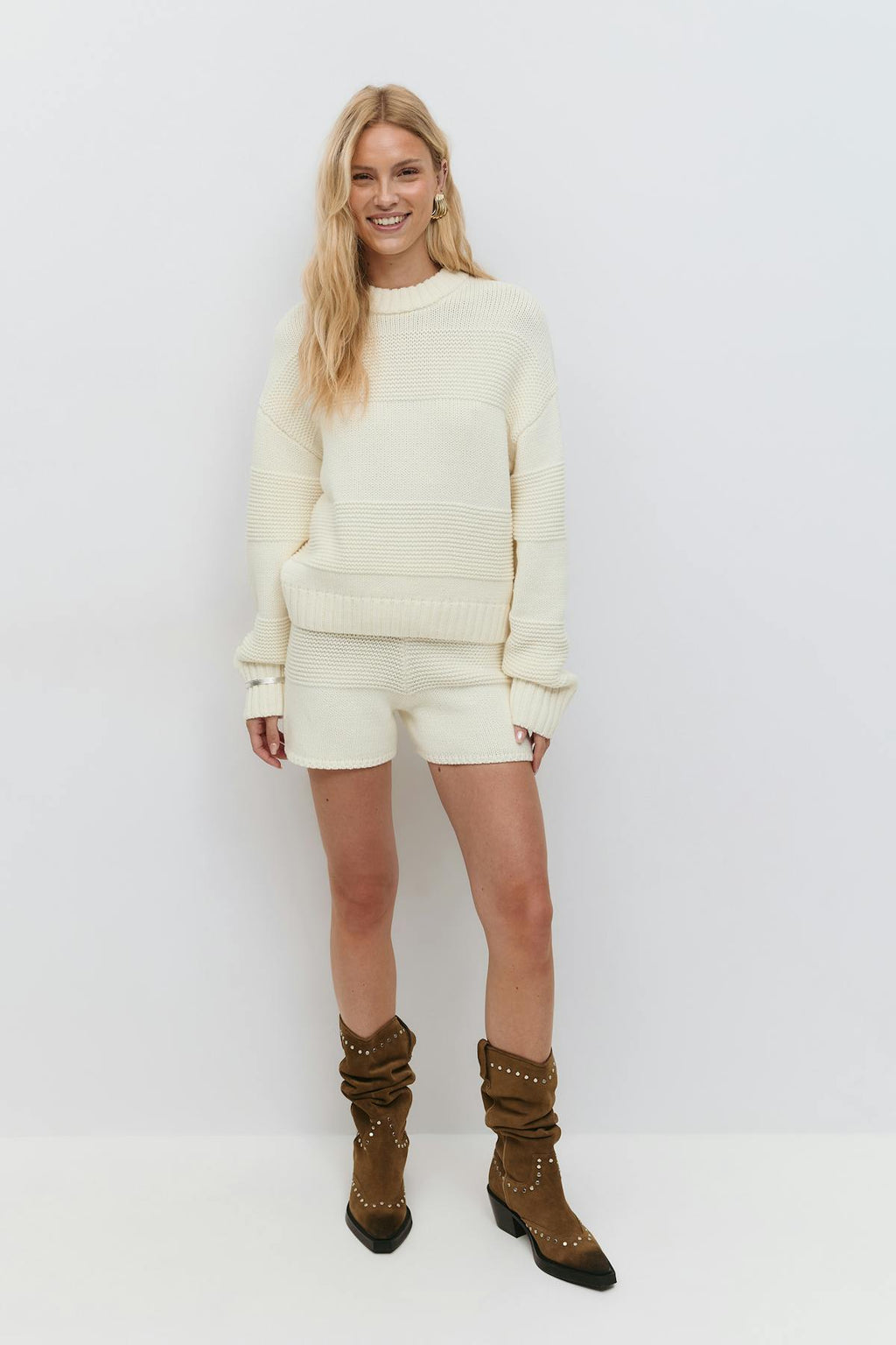Knitted chunky sweater