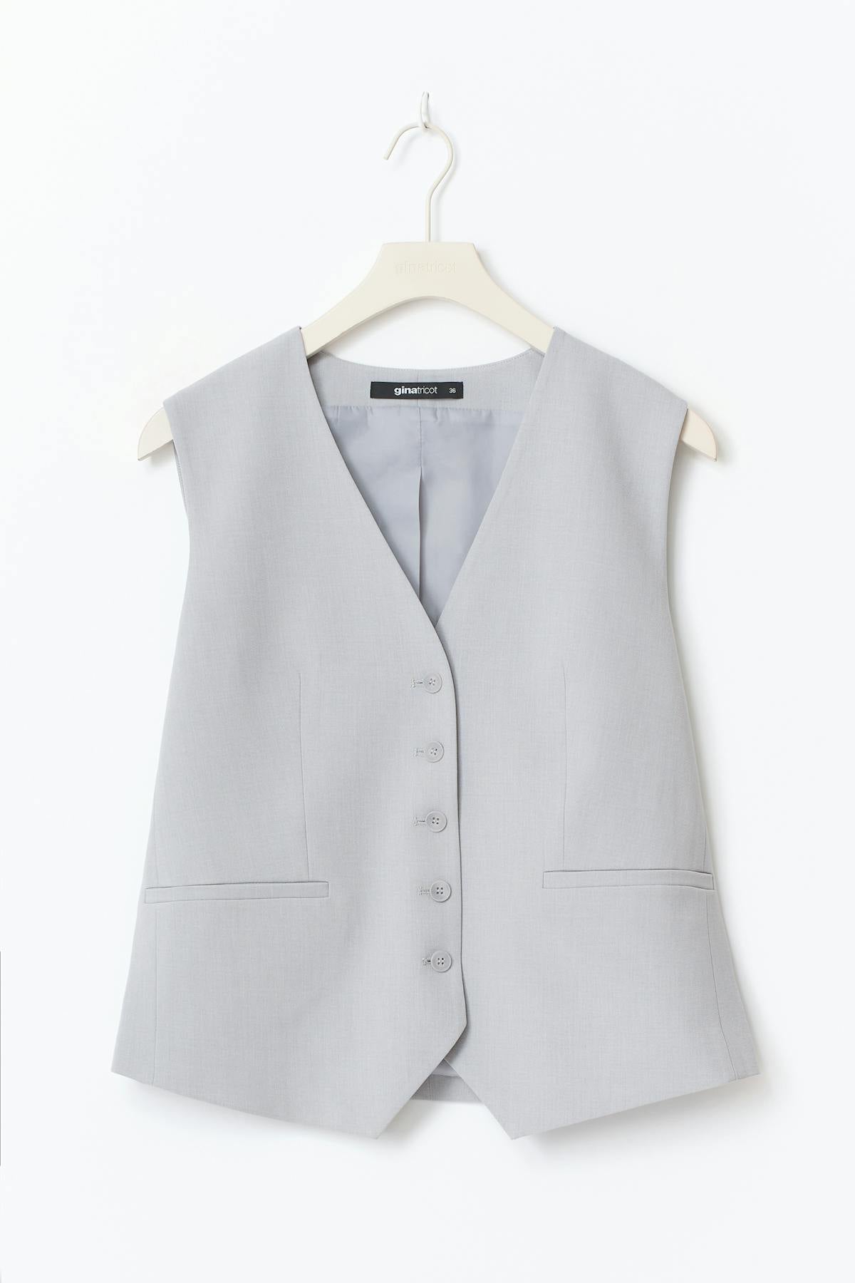 Loose tailored vest