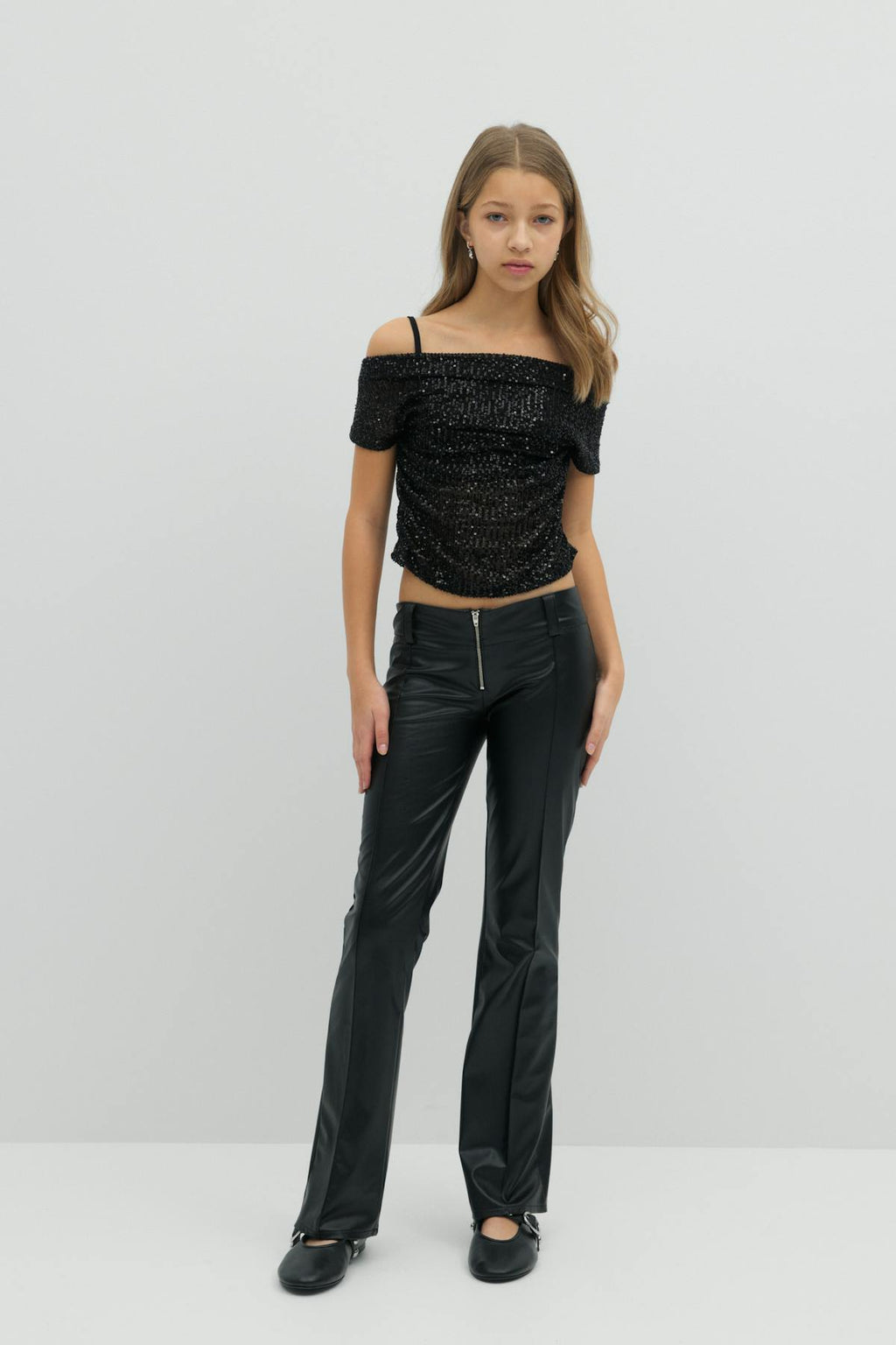 Y sequin off shoulder top