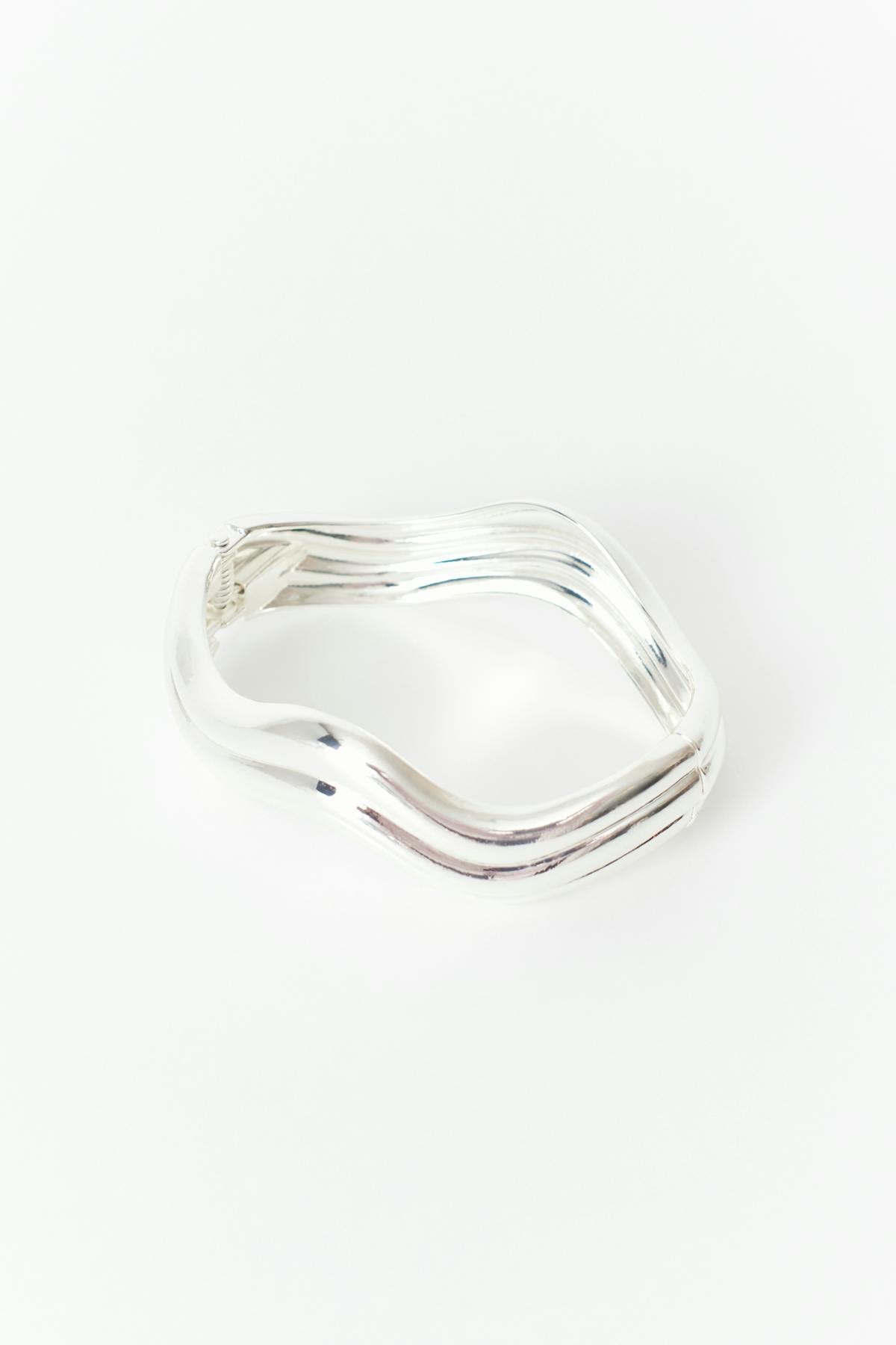 Wave bracelet