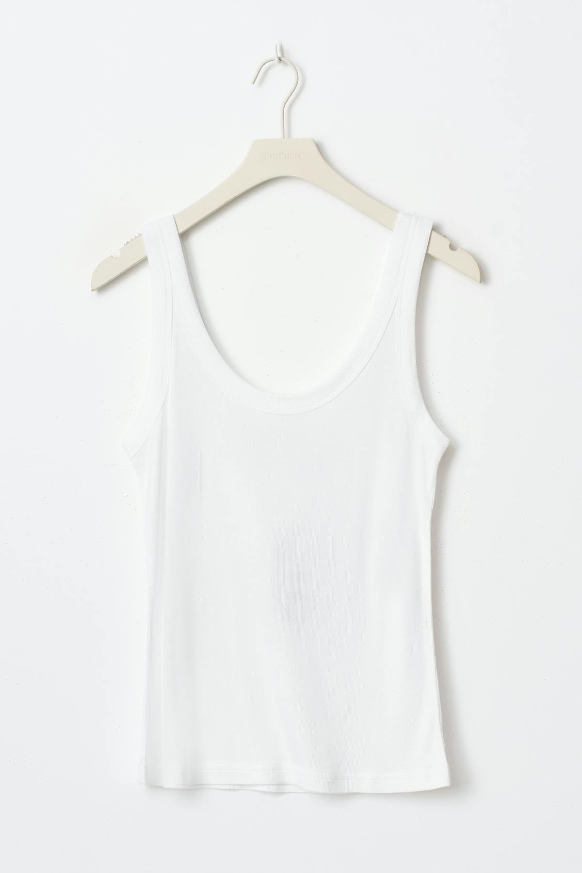 Rib loose tank