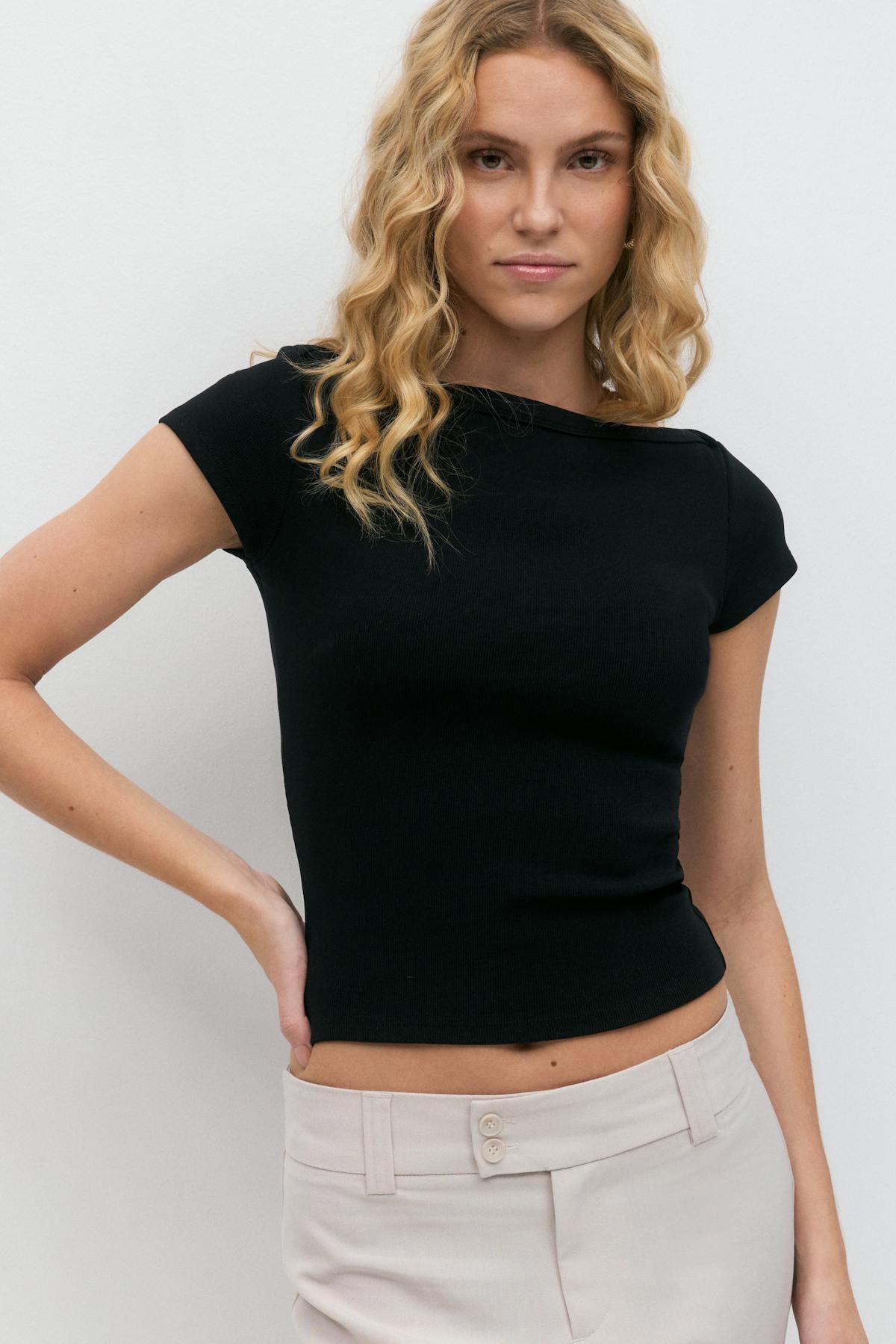 Boatneck tight rib top