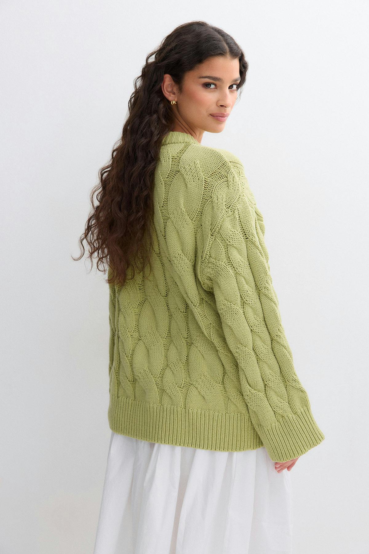 Chunky knitted cable cardigan
