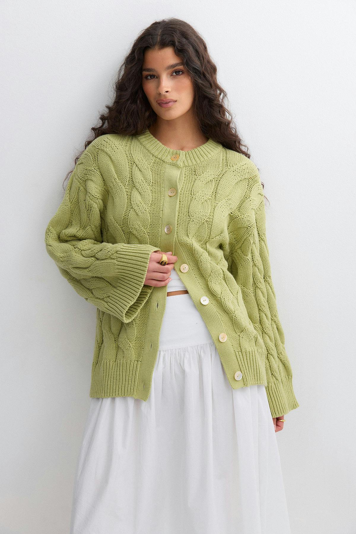 Chunky knitted cable cardigan