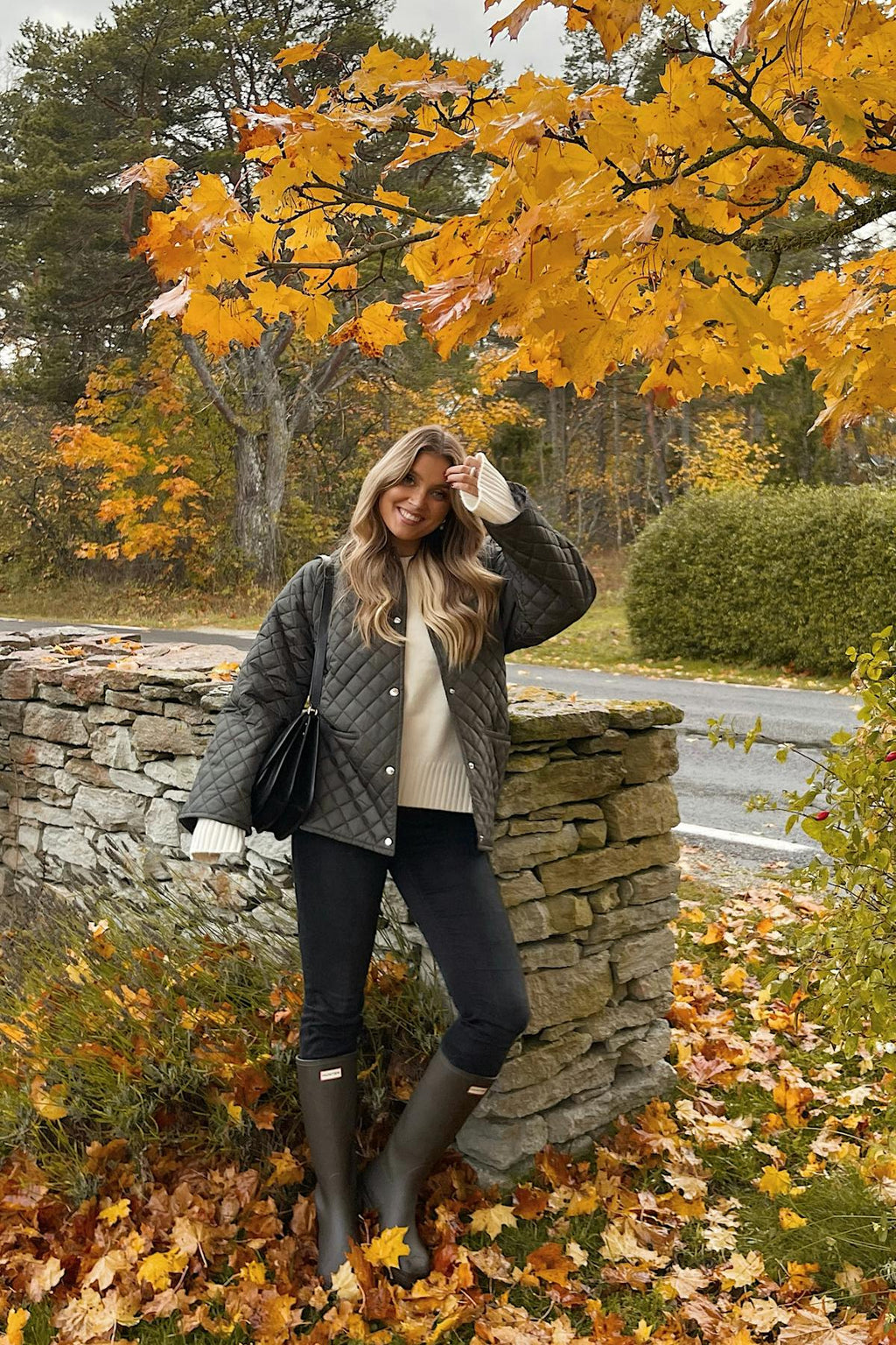 Corduroy collar quilted jacket