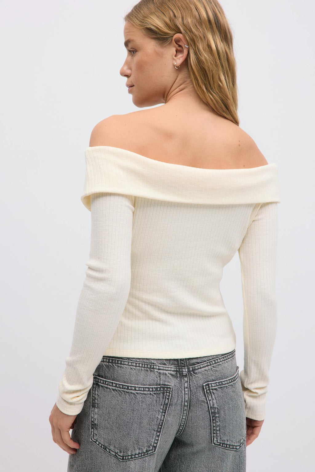 Off shoulder rib top