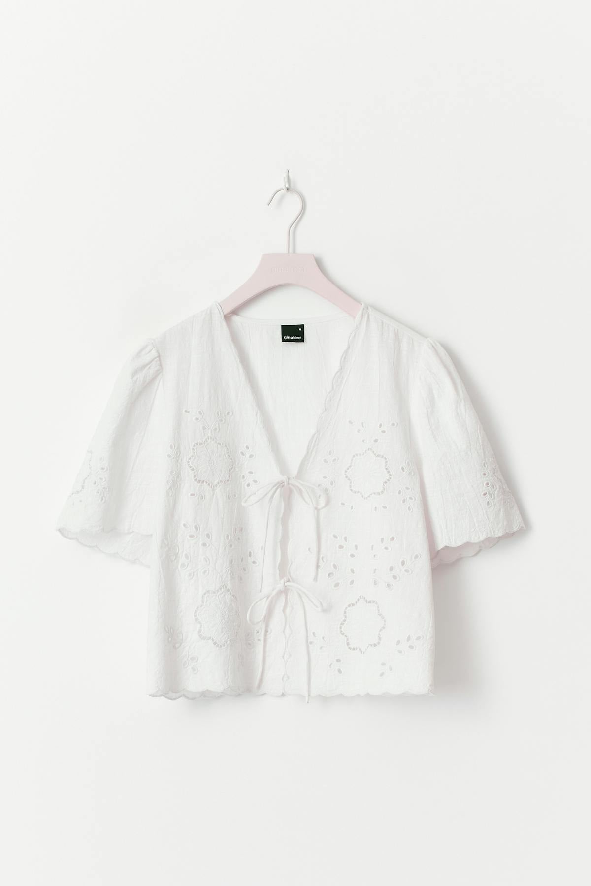 Scallop edge blouse