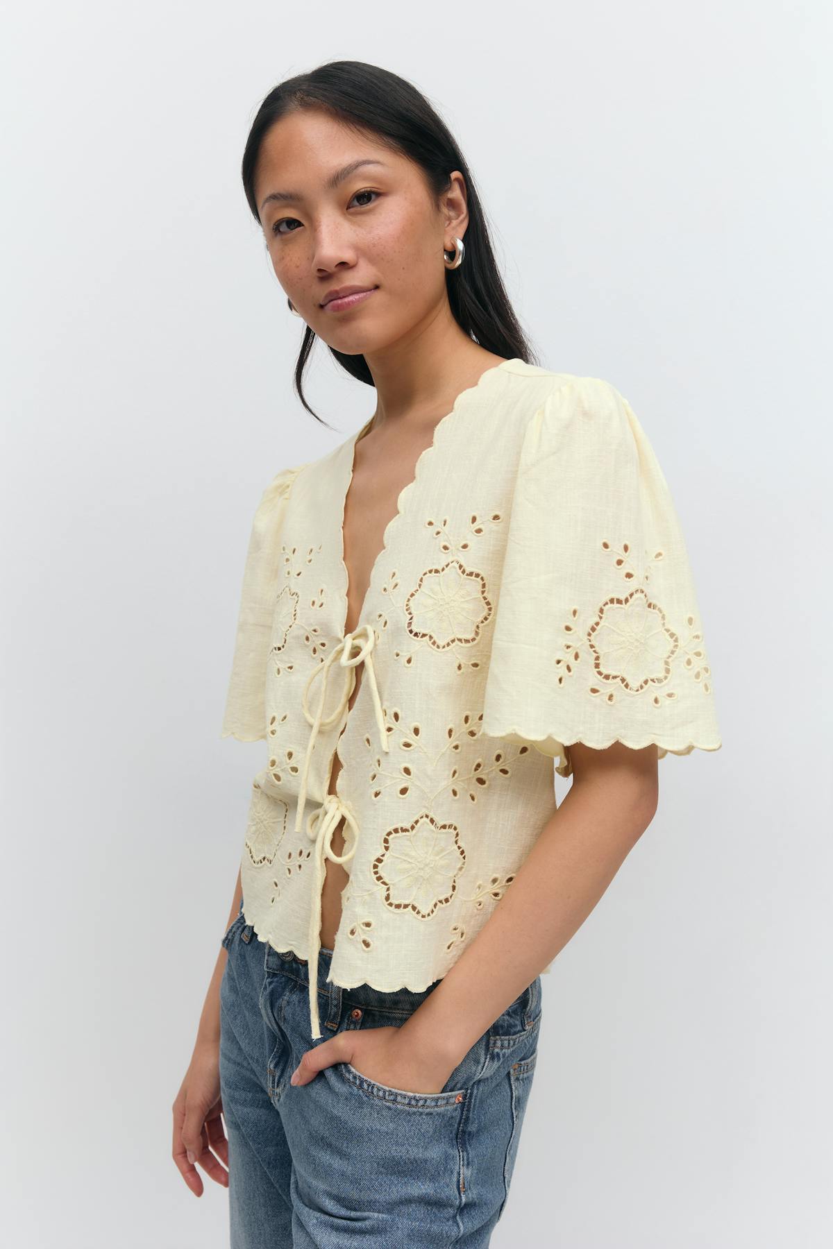 Scallop edge blouse