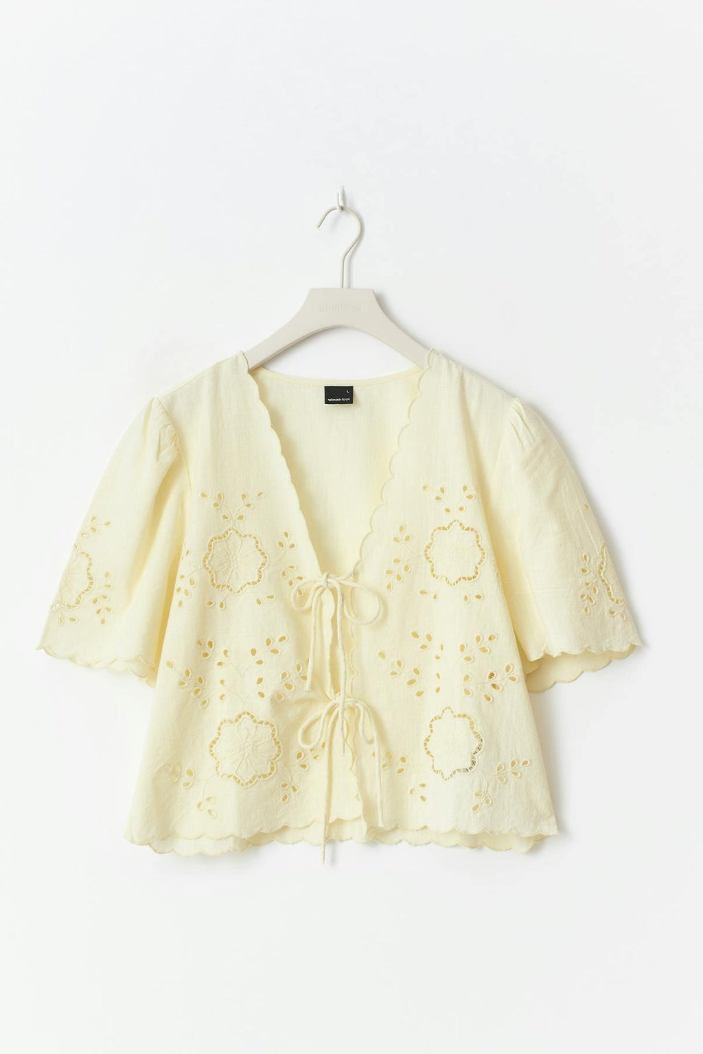 Scallop edge blouse